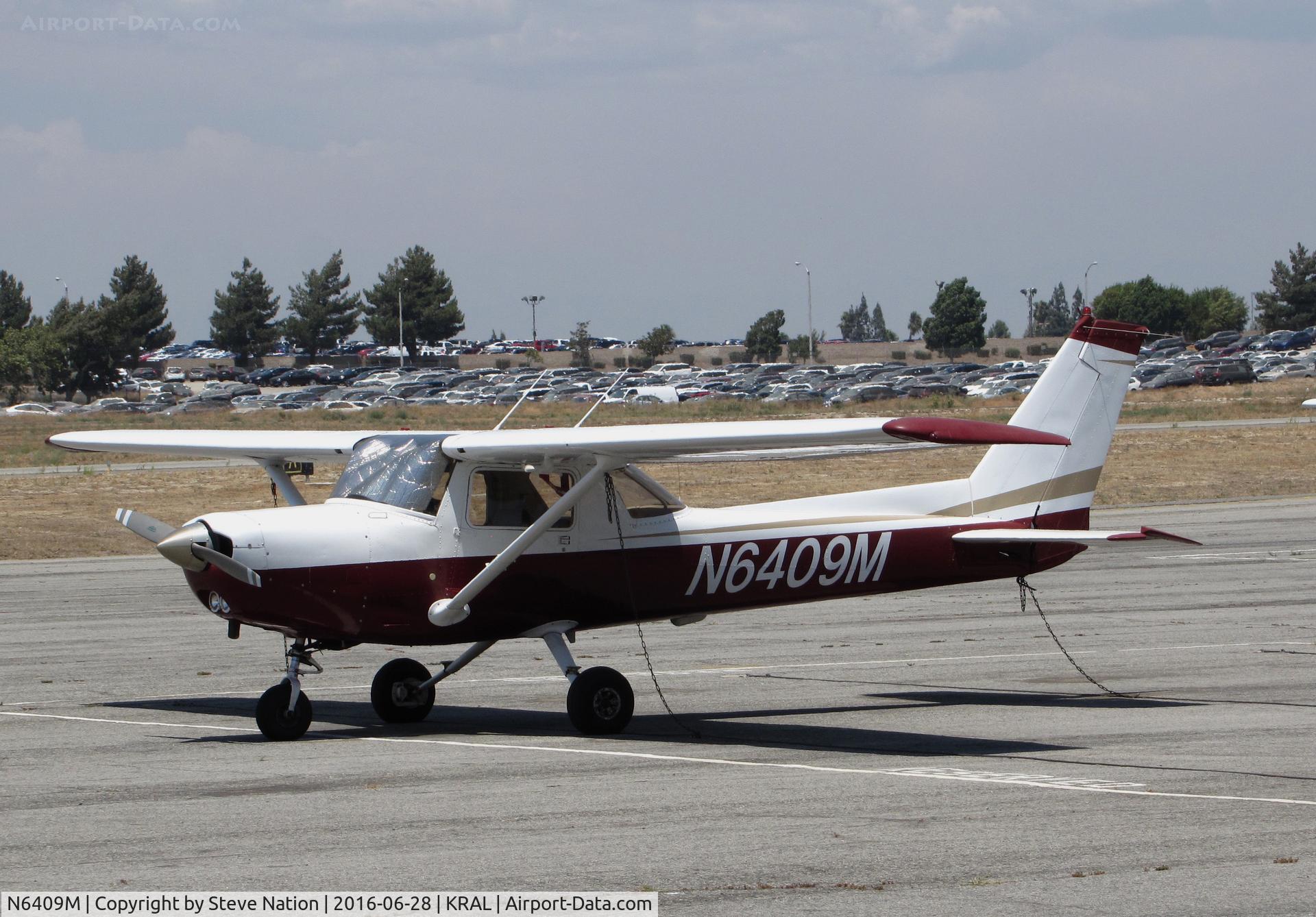 N6409M, 1980 Cessna 152 C/N 15284713, 1980 Cessna 152 visiting @ Riverside MAP, CA