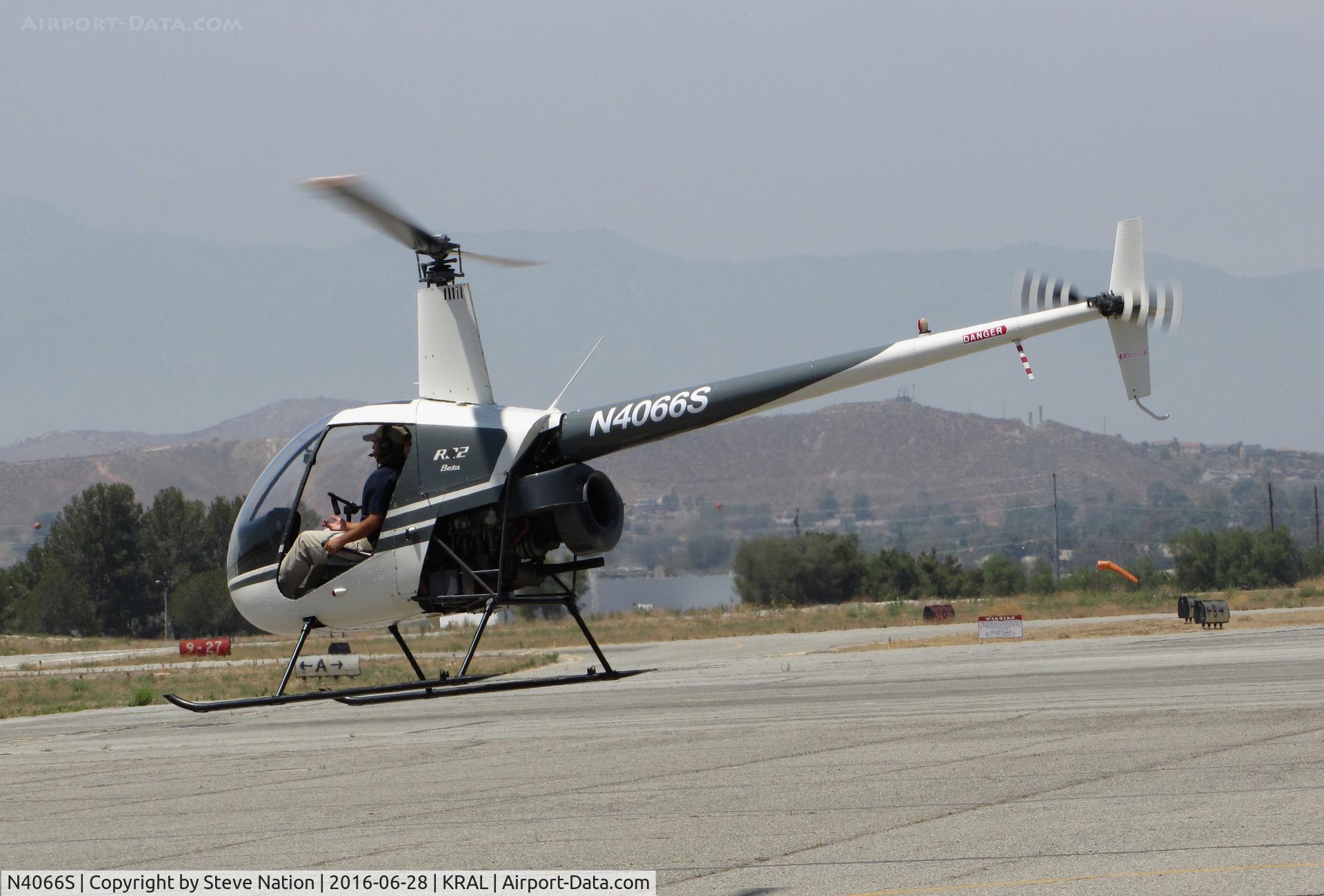 N4066S, 1990 Robinson R22 Beta C/N 1508, California Aviation Services 1990 Robinson R22 BETA hovering @ Riverside MAP, CA home base