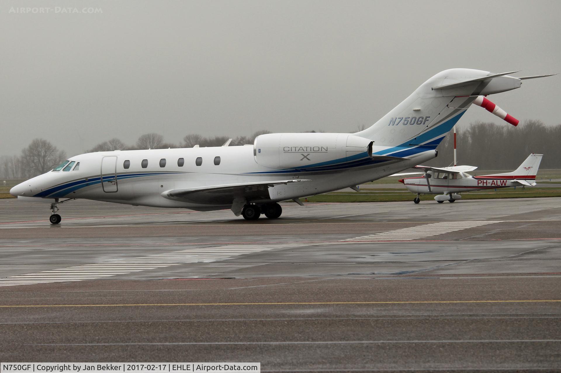 N750GF, 2005 Cessna 750 Citation X C/N 750-0244, Lelystad Airport in the rain