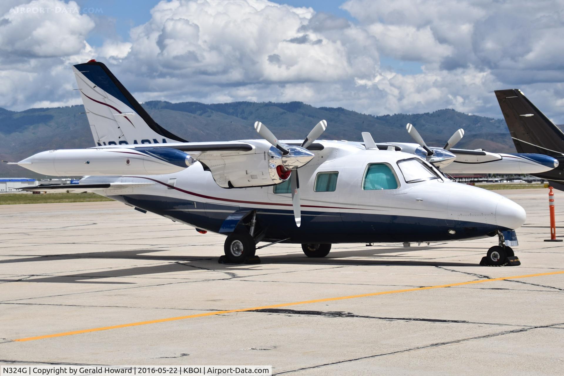 N324G, 1995 Piper PA-32R-301 Saratoga SP C/N 3246003, Parked on south GA ramp.