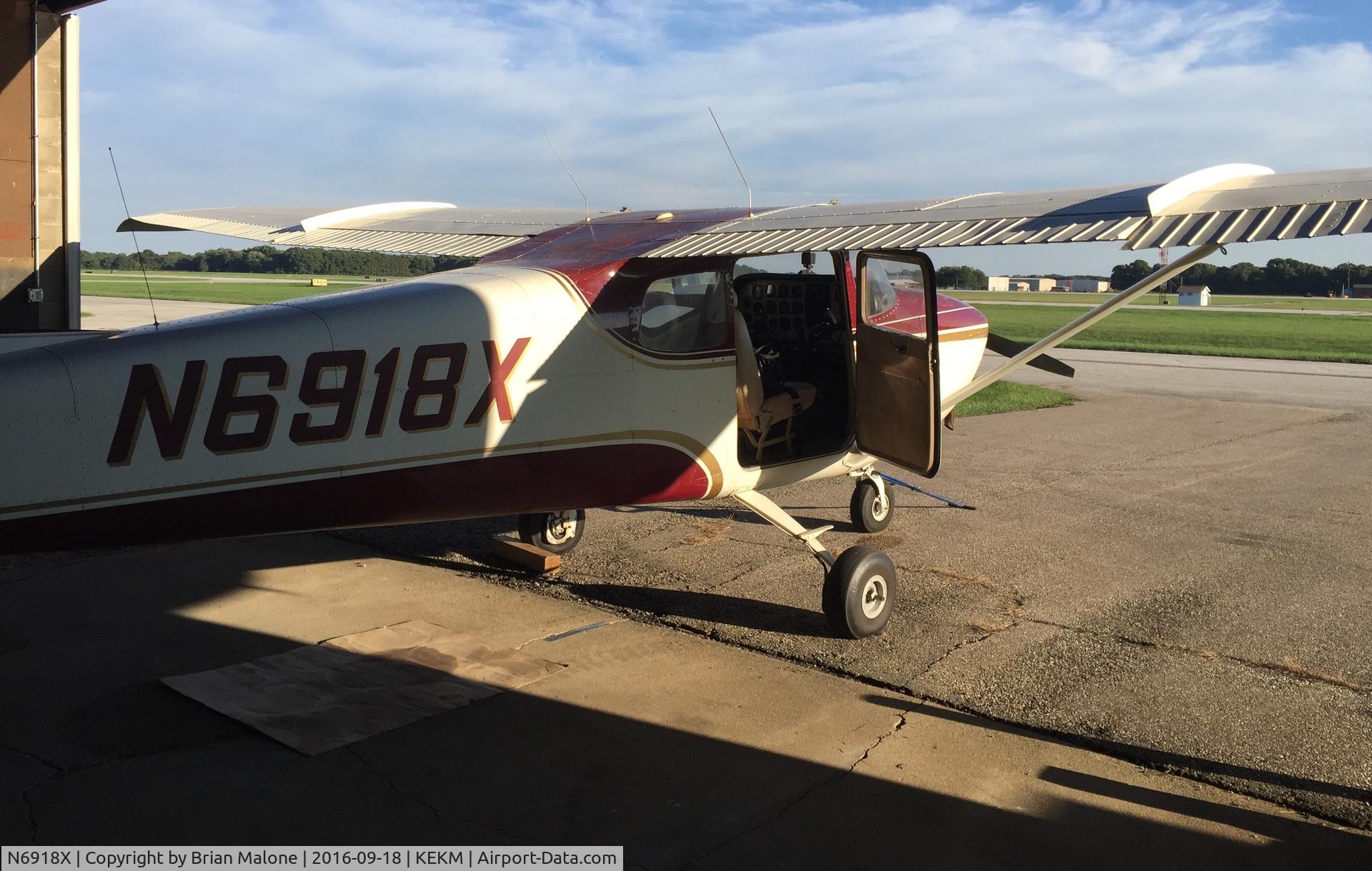 N6918X, 1960 Cessna 172B C/N 17247818, Based at EKM in the north ramp hangars since 2015.