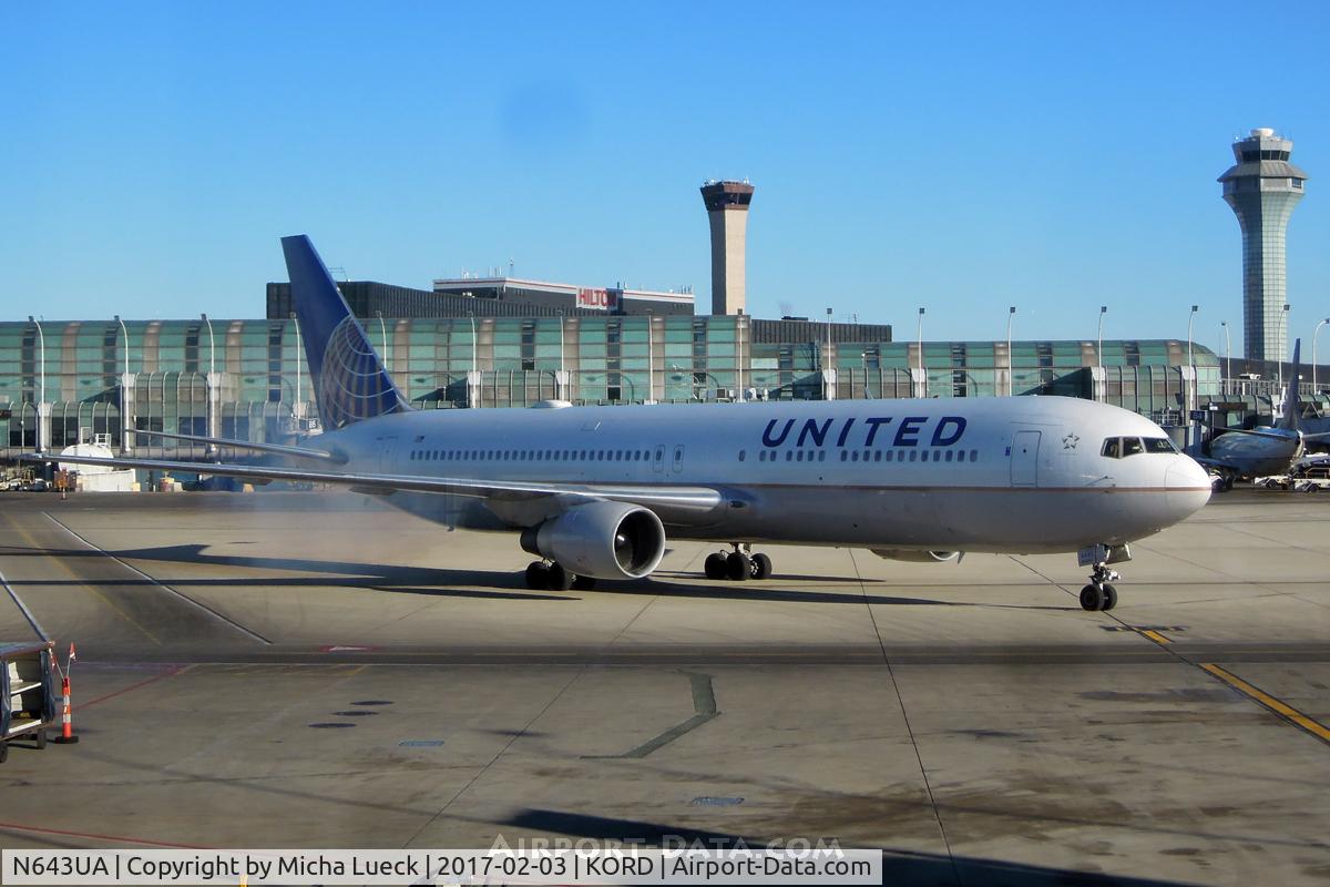 N643UA, 1991 Boeing 767-322/ER C/N 25093, Smoky engine start