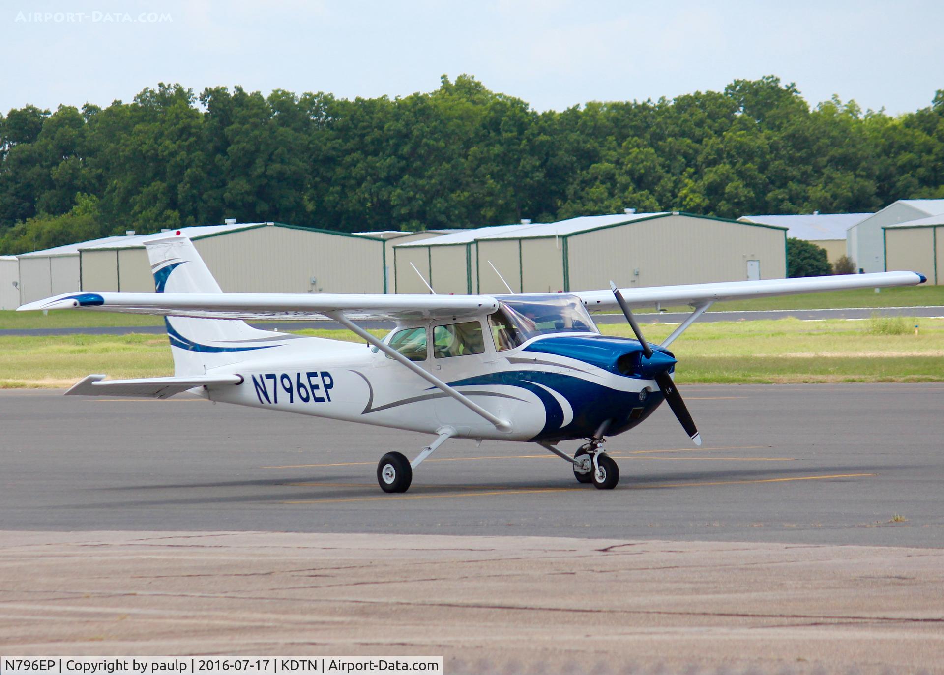 N796EP, 1972 Cessna 172M C/N 17260896, At Downtown Shreveport.