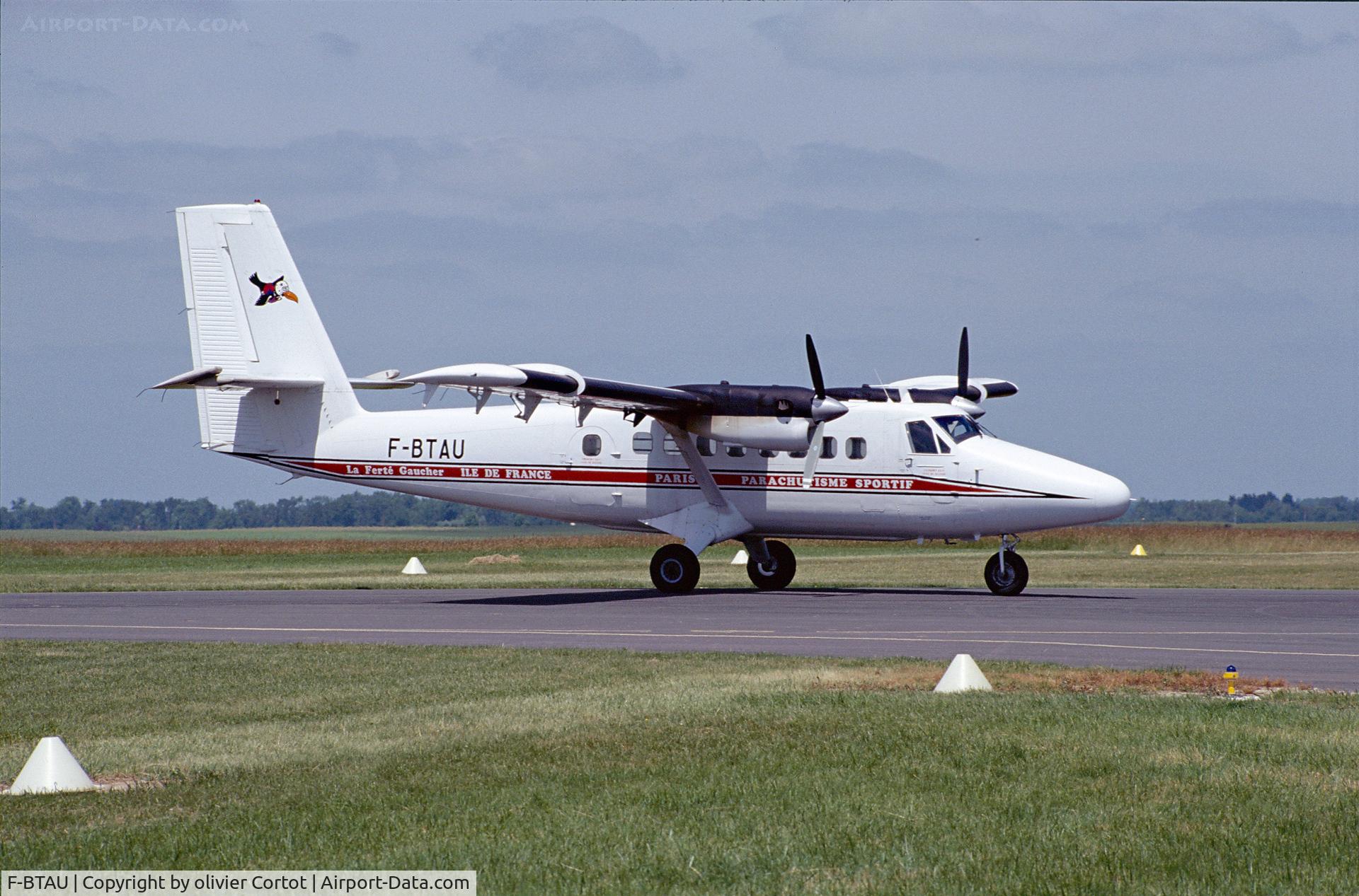 F-BTAU, 1968 De Havilland Canada DHC-6-200 Twin Otter C/N 153, Troyes airshow 2000