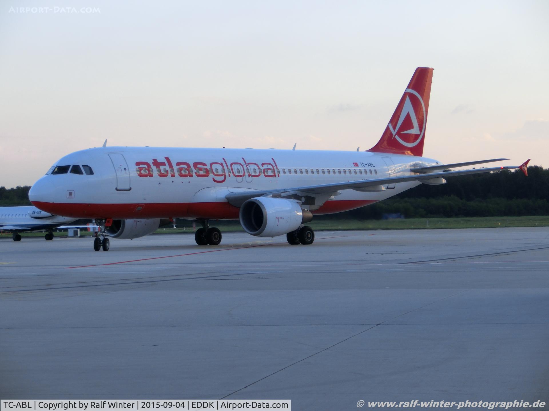 TC-ABL, 2001 Airbus A320-214 C/N 1390, Airbus A320-214 - KK KKK Atlasjet - 1390 - TC-ABL - 04.09.2015 - CGN