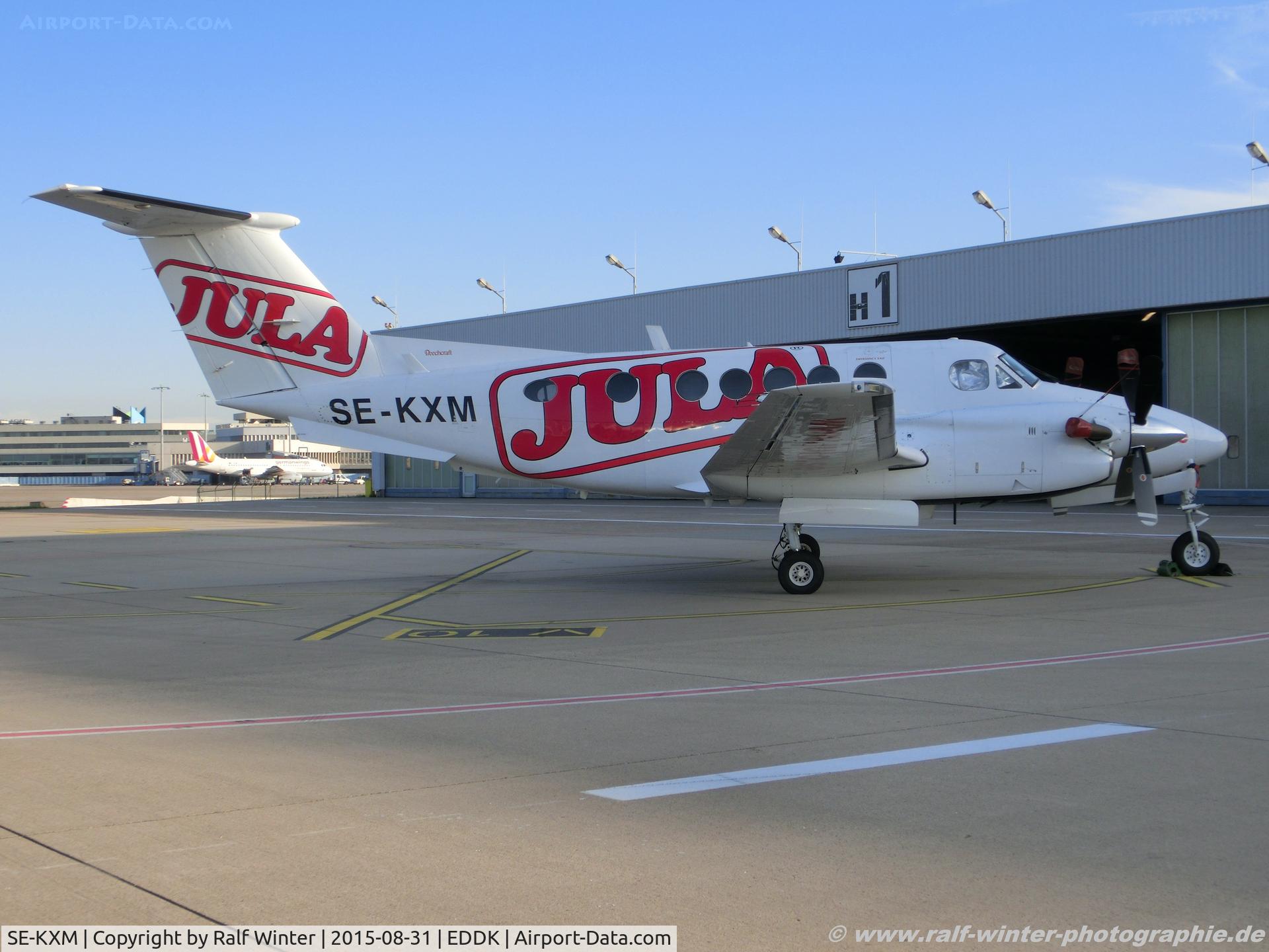 SE-KXM, 1979 Beech 200 Super King Air C/N BB-459, Beech B200 Super King Air - Jula Postorder AB Skara - BB-459 - SE-KXM - 31.08.2015 - CGN