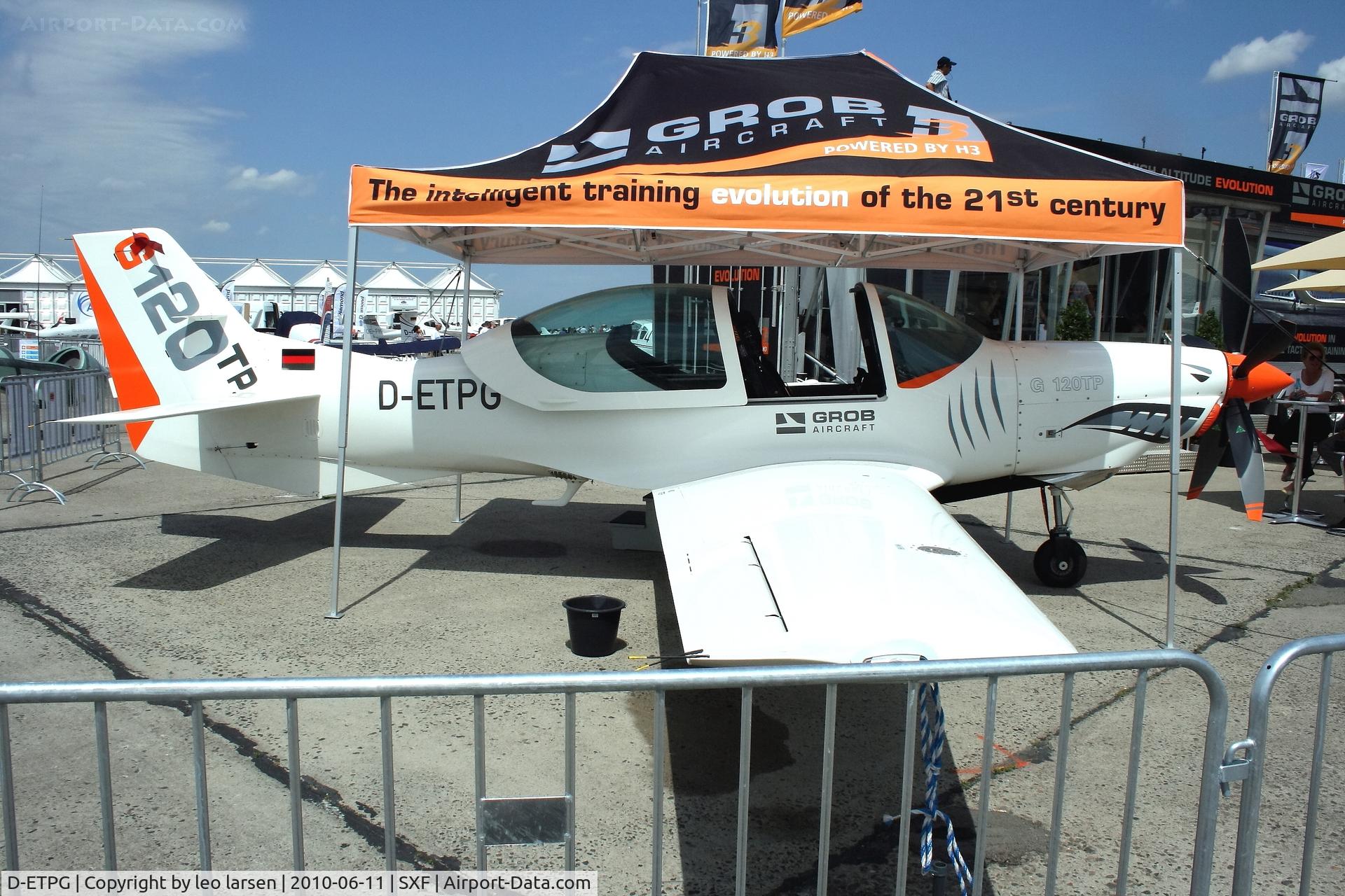 D-ETPG, Grob G-120TP C/N 8562, Berlin Air Show 11.6.2010
