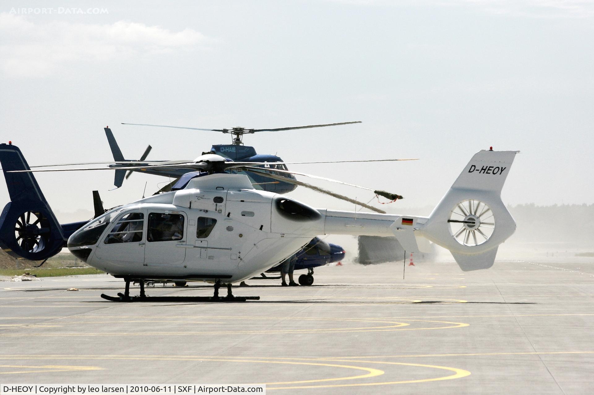 D-HEOY, 2004 Eurocopter EC-135T-2 C/N 0359, Berlin Air Show 11.6.2010