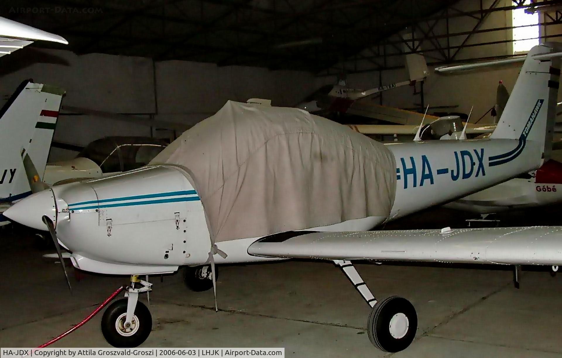 HA-JDX, 1980 Piper PA-38-112 Tomahawk Tomahawk C/N 38-80A0067, Jakabszállás Airport, Hungary