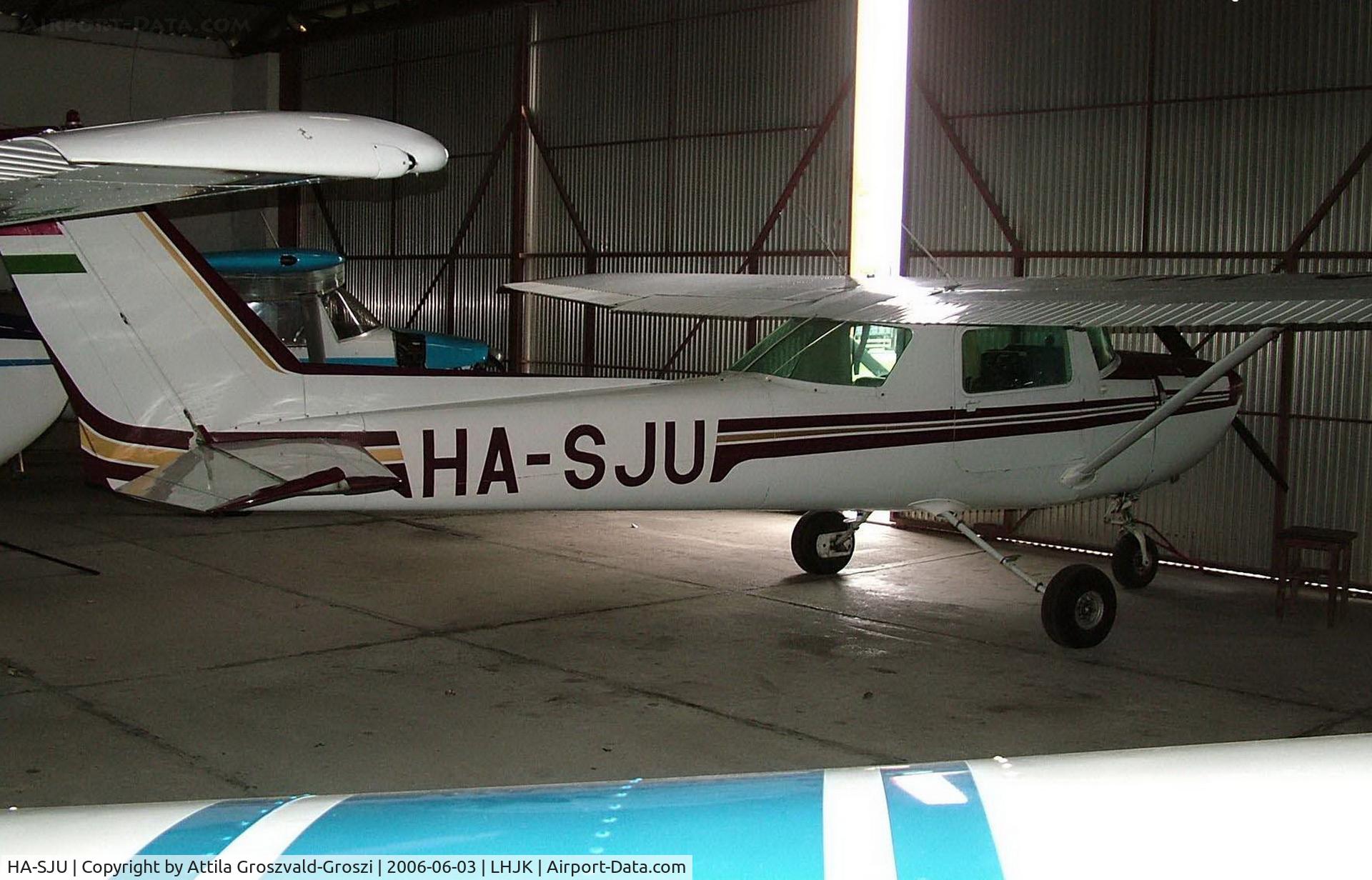 HA-SJU, Cessna 150M C/N 15076687, Jakabszállás Airport, Hungary