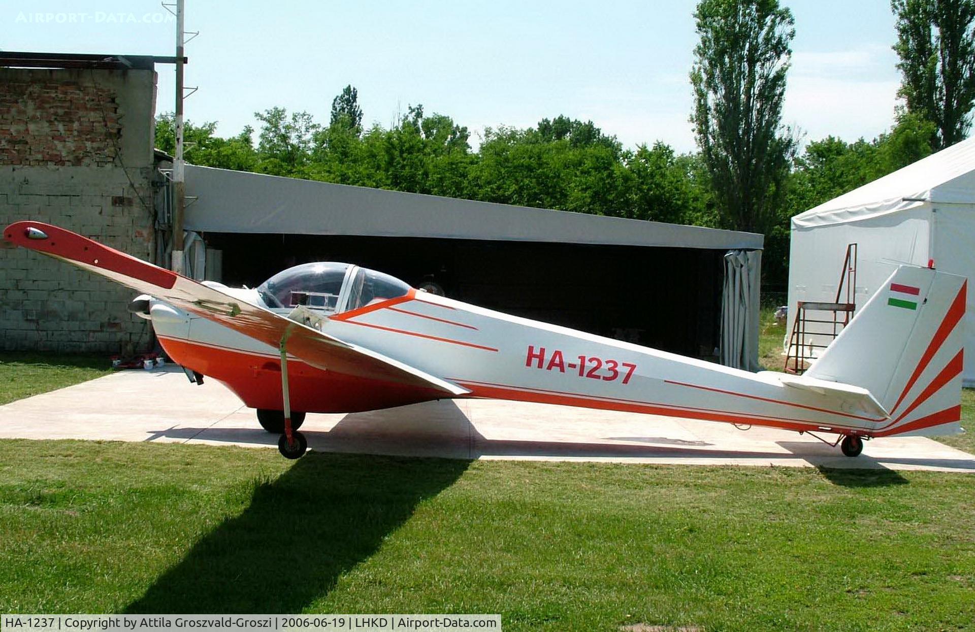 HA-1237, 2006 Scheibe SF-25C Falke C/N 44323, Kecskéd Airfield, Hungary