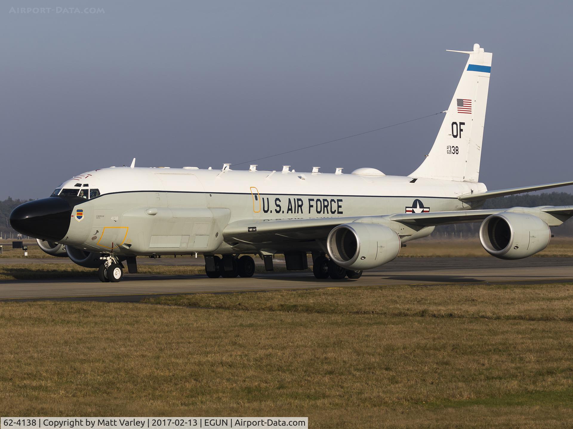 62-4138, 1962 Boeing RC-135W Rivet Joint C/N 18478, Taxiing to parking at EGUN....