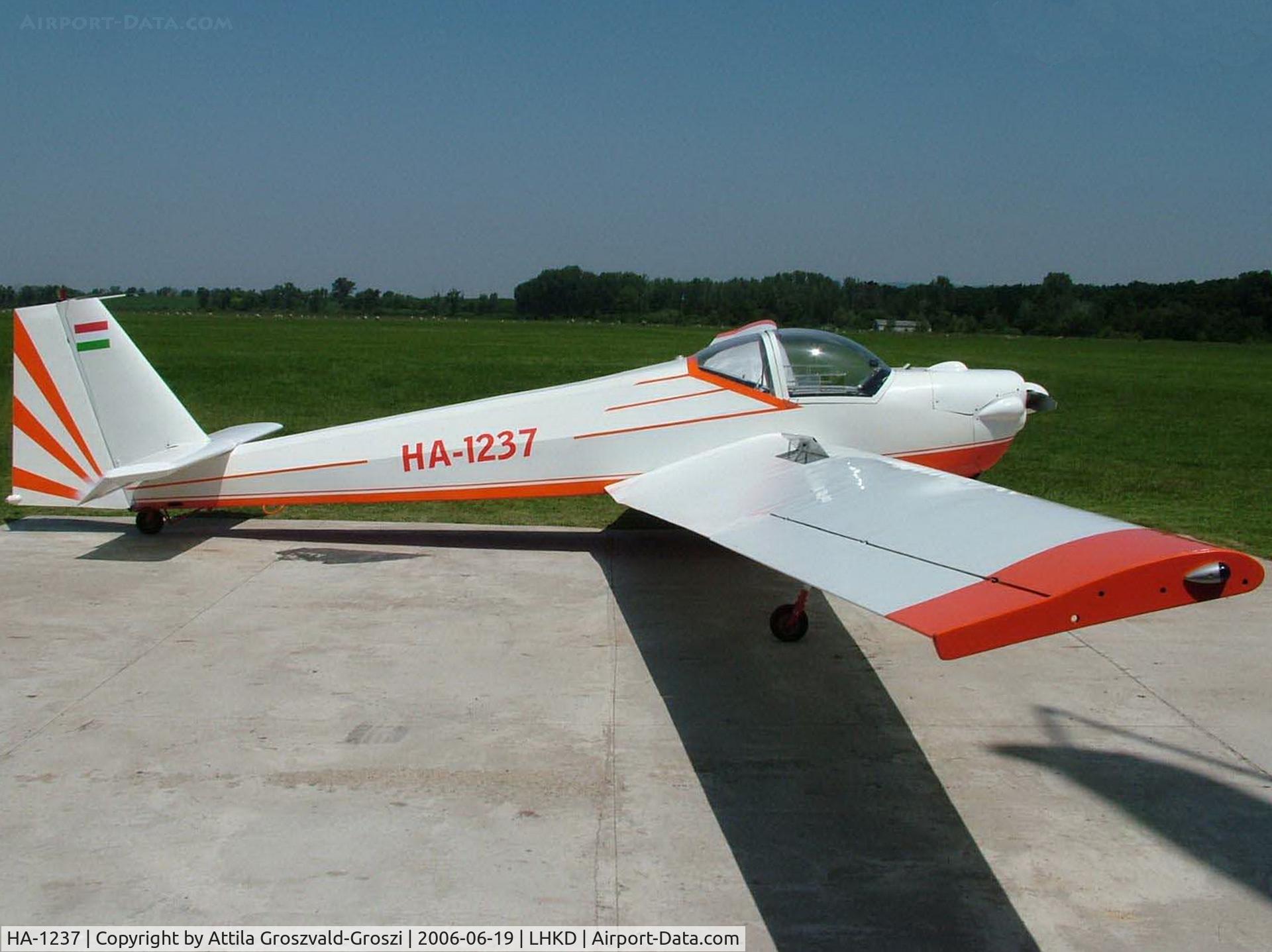 HA-1237, 2006 Scheibe SF-25C Falke C/N 44323, Kecskéd Airfield, Hungary