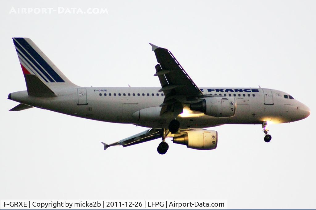 F-GRXE, 2002 Airbus A319-111 C/N 1733, Landing. Scrapped in may 2022.