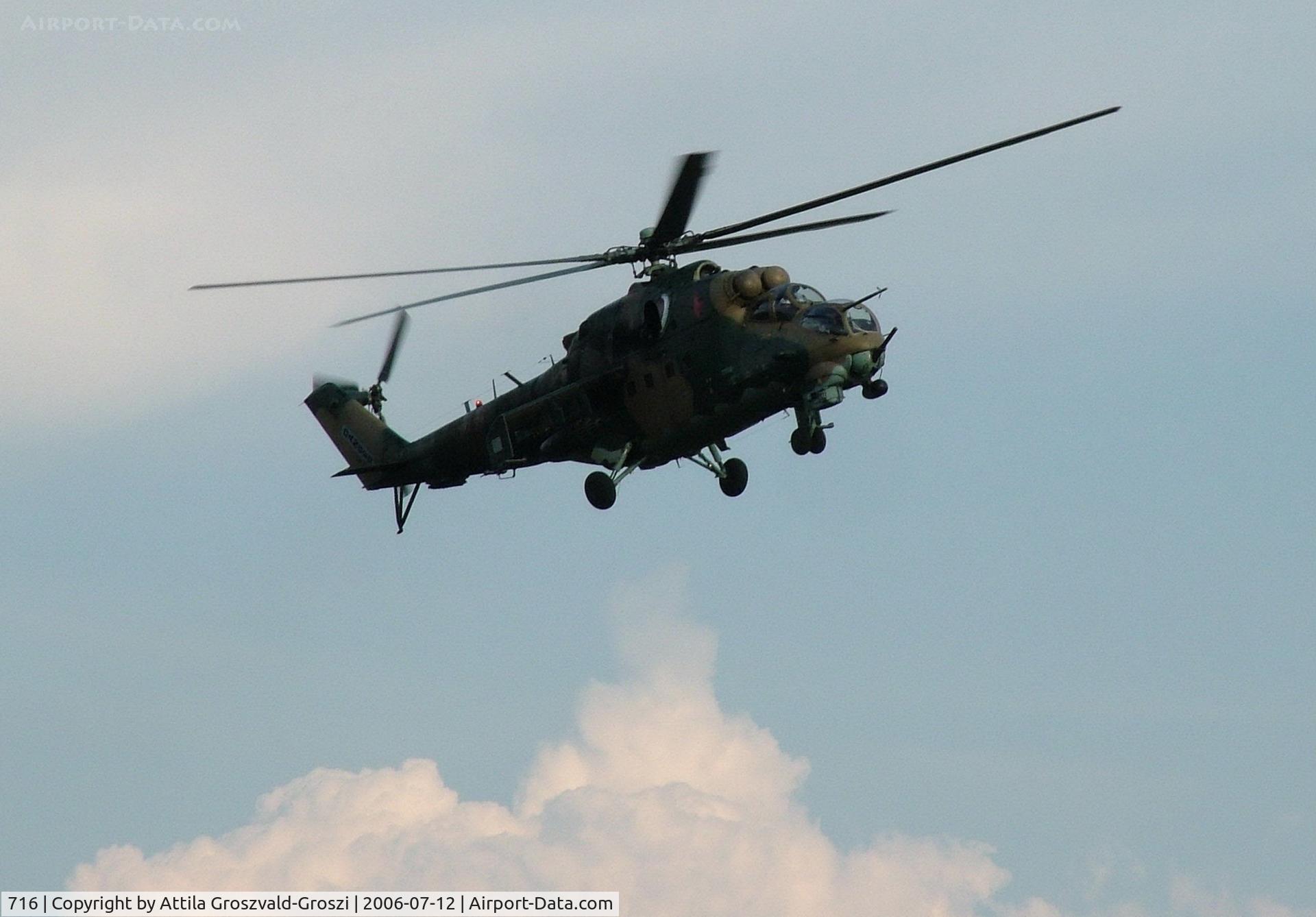 716, Mil Mi-24V Hind E C/N 220716, Jutas-Újmajor, Veszprém, Hungary