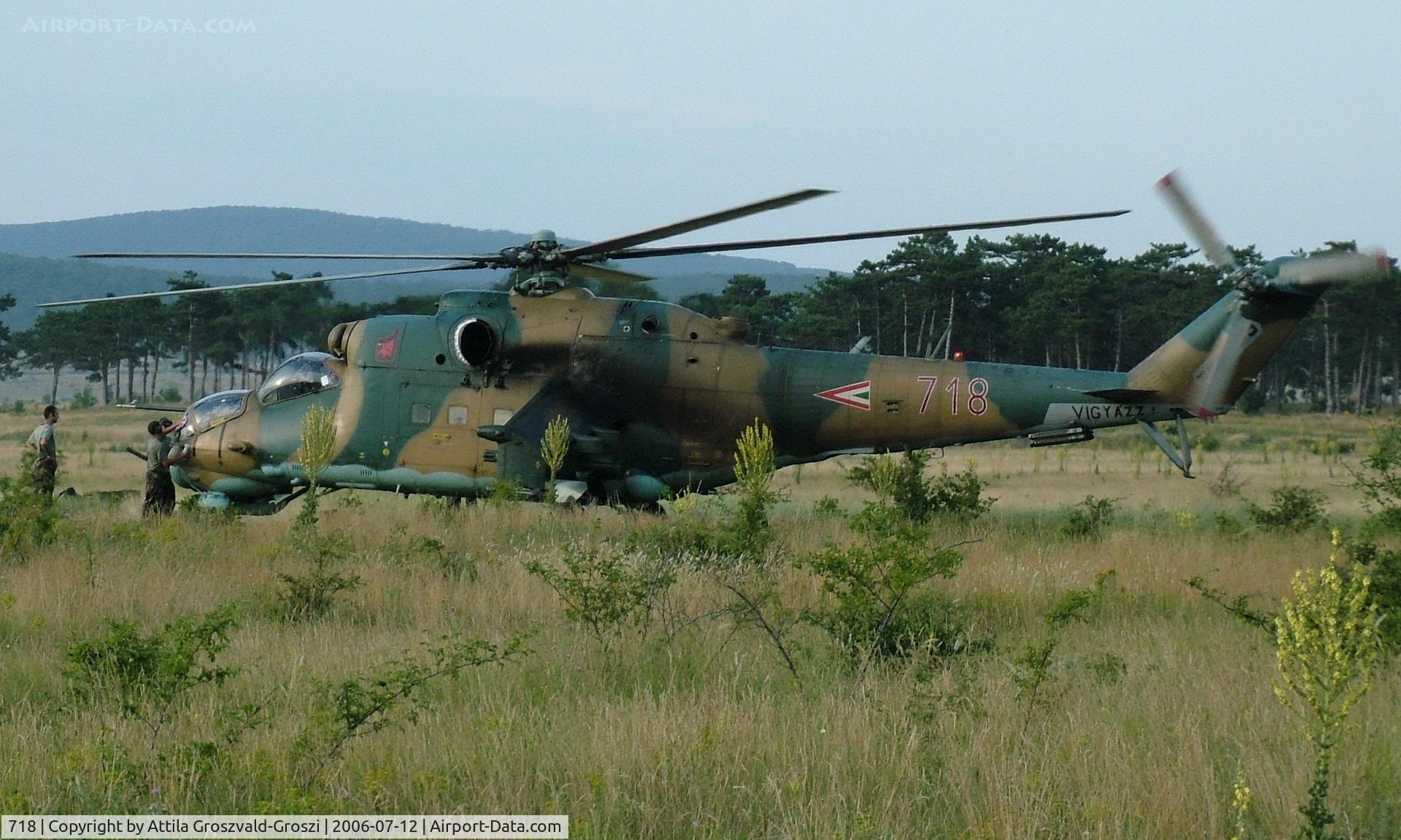 718, 1985 Mil Mi-24V Hind E C/N K220718, Jutas-Újmajor, Veszprém, Hungary