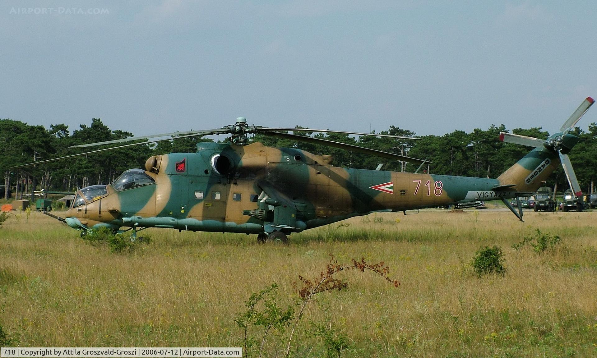 718, 1985 Mil Mi-24V Hind E C/N K220718, Jutas-Újmajor, Veszprém, Hungary