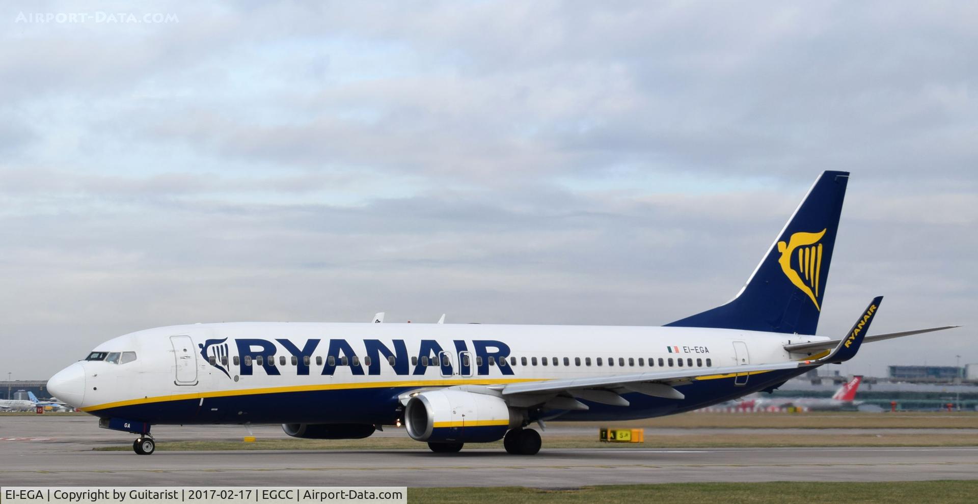 EI-EGA, 2009 Boeing 737-8AS C/N 38490, At Manchester