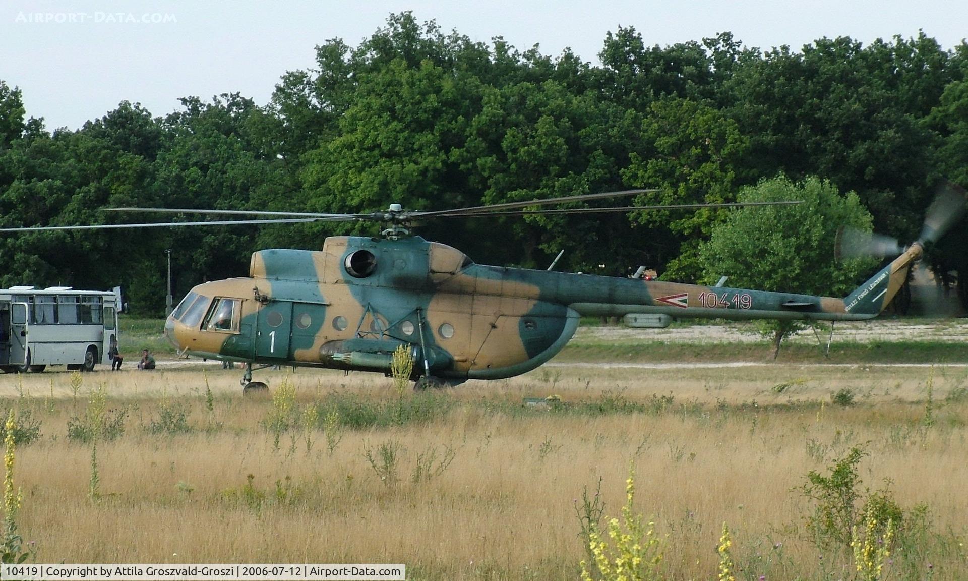 10419, 1972 Mil Mi-8T Hip C/N 10419, Jutas-Újmajor, Veszprém, Hungary