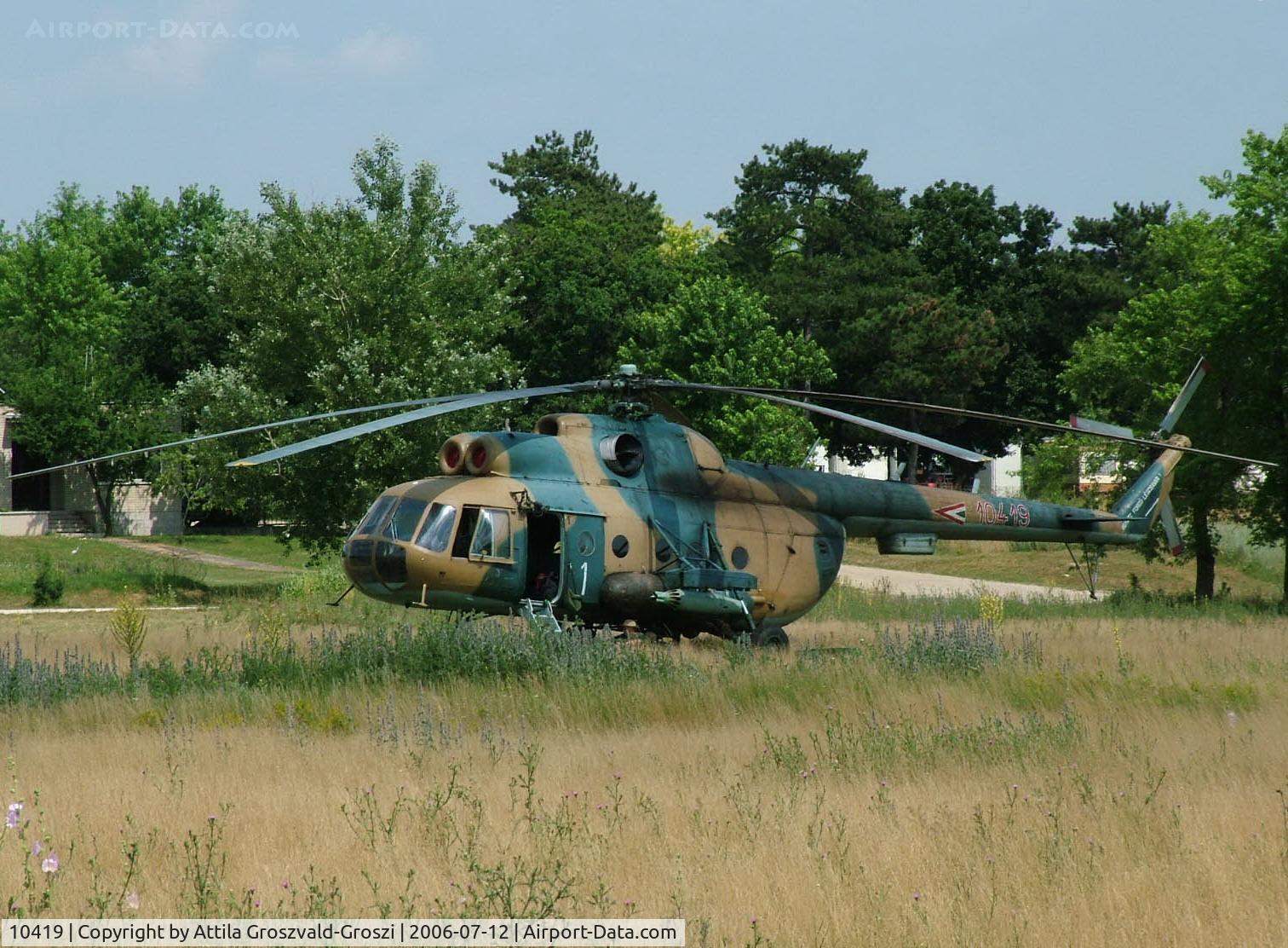10419, 1972 Mil Mi-8T Hip C/N 10419, Jutas-Újmajor, Veszprém, Hungary