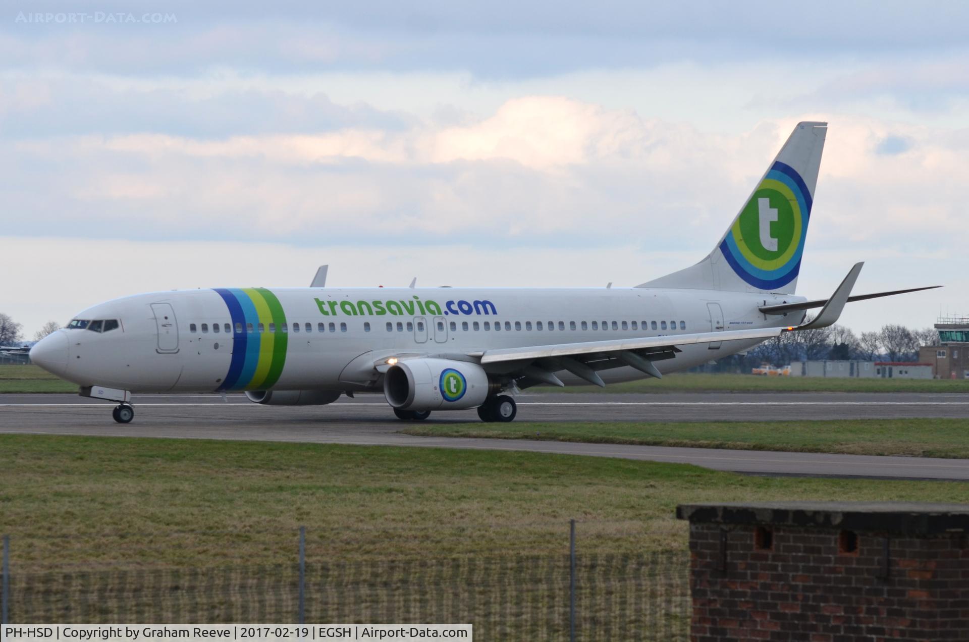 PH-HSD, 2012 Boeing 737-8K2 C/N 39260, Just landed at Norwich.