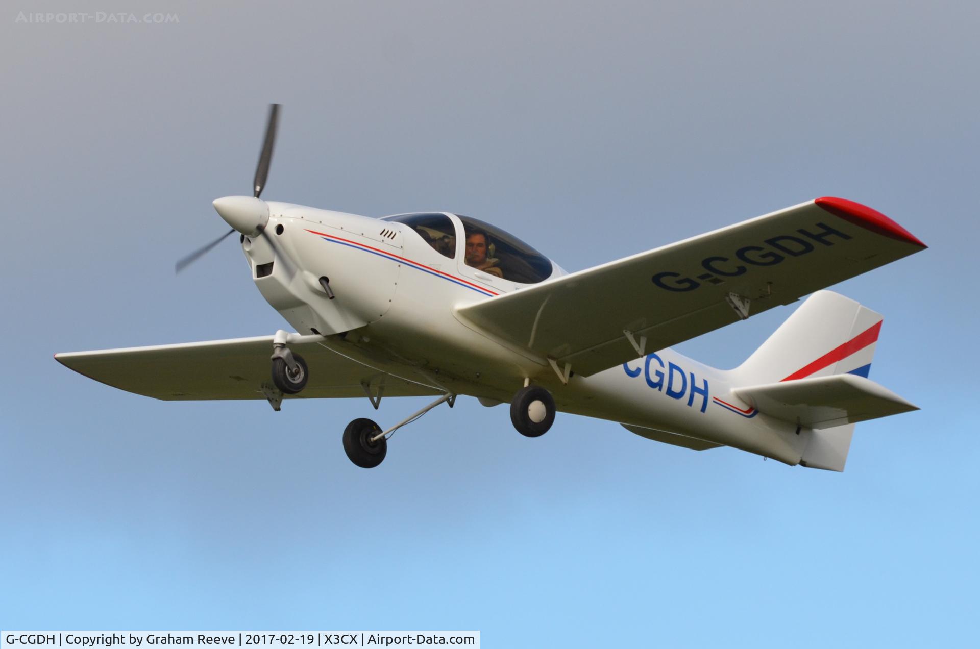 G-CGDH, 2004 Europa XS Tri-Gear C/N PFA 247-13746, Departing from Northrepps.