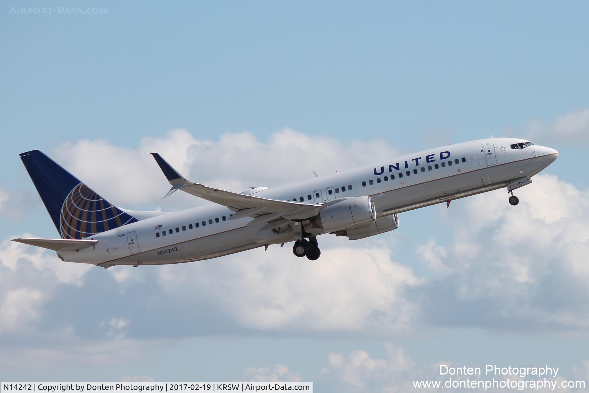 N14242, 1999 Boeing 737-824 C/N 28805, United Flight 1963 (N14242) departs Southwest Florida International Airport enroute to Newark-Liberty International Airport