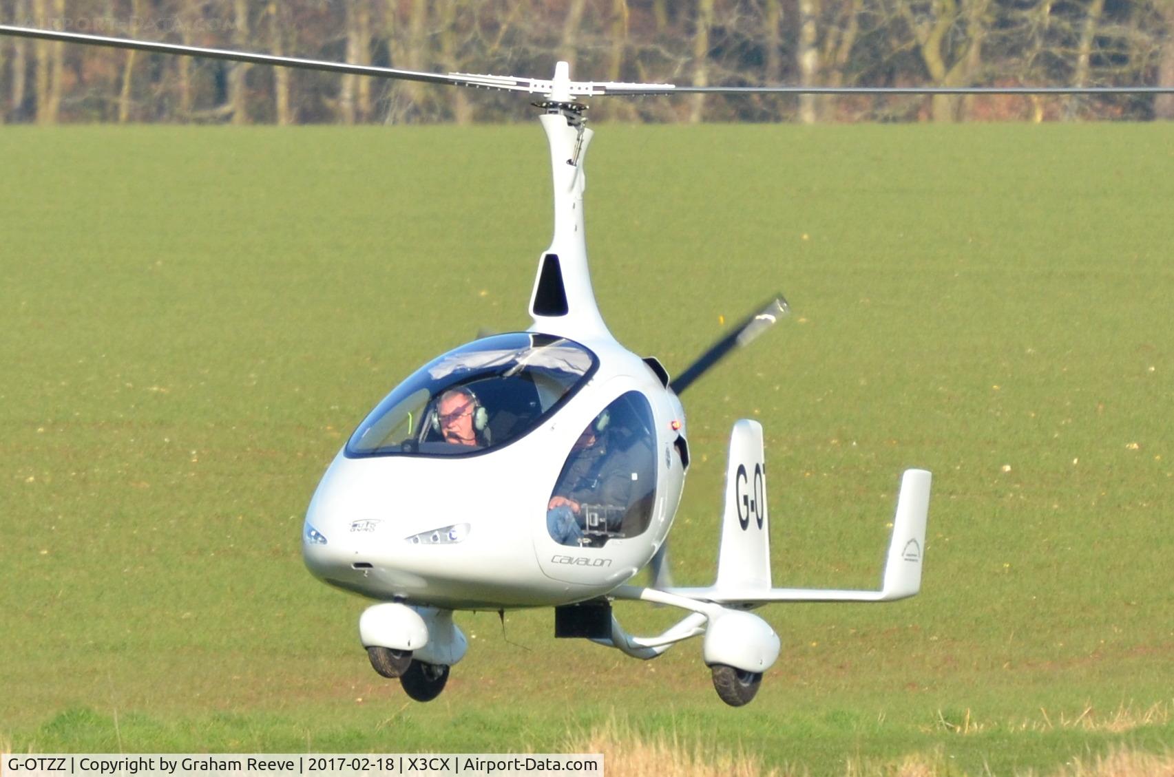 G-OTZZ, 2016 Rotorsport Uk Cavalon C/N RSUK/CVLN/021, Landing at Northrepps.