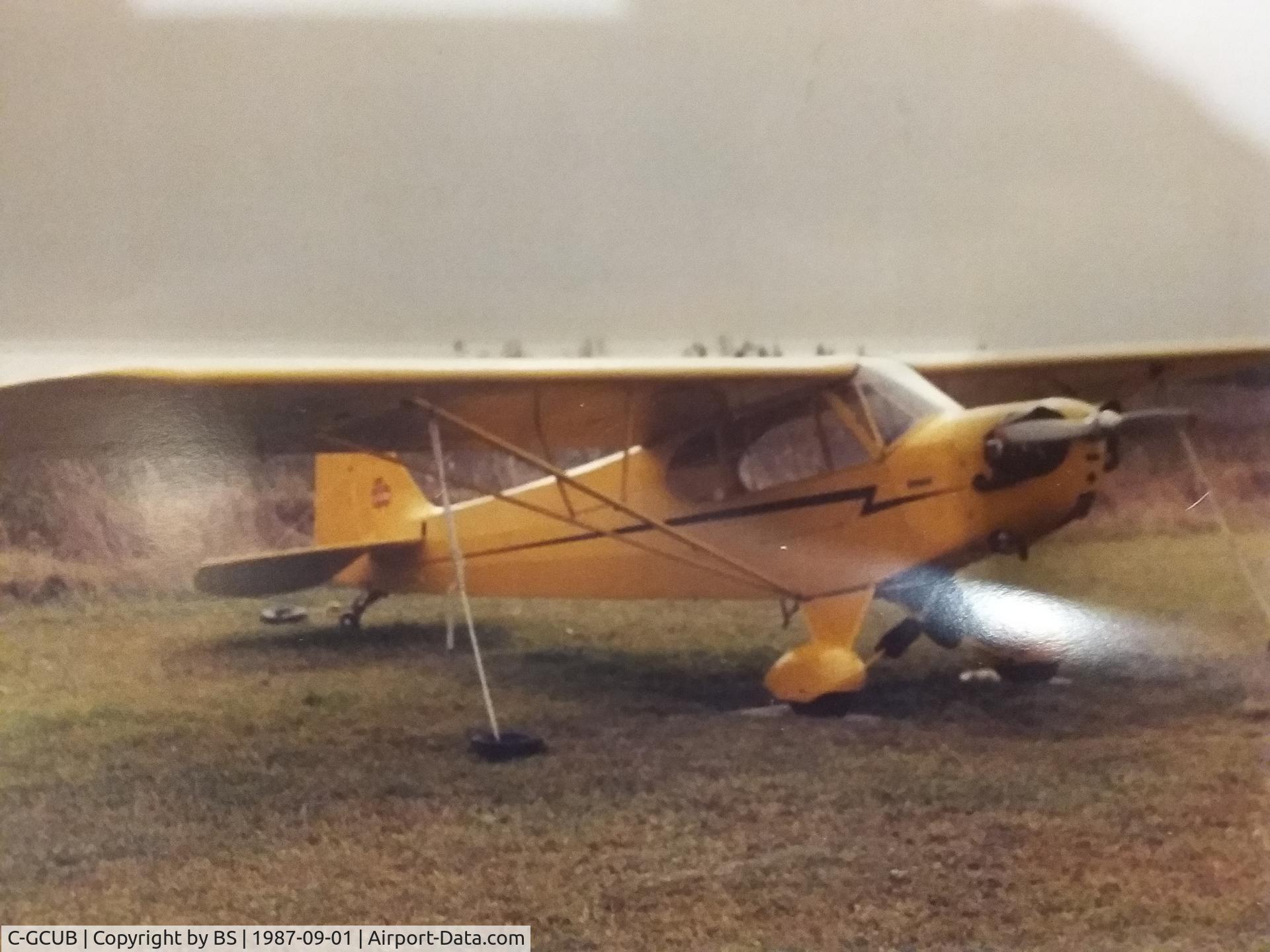 C-GCUB, 1947 Piper J3C-65X Cub C/N 22708X, piper J3 cub(C-GCUB) taken in September of 1987 at Markham Municipal Airport.