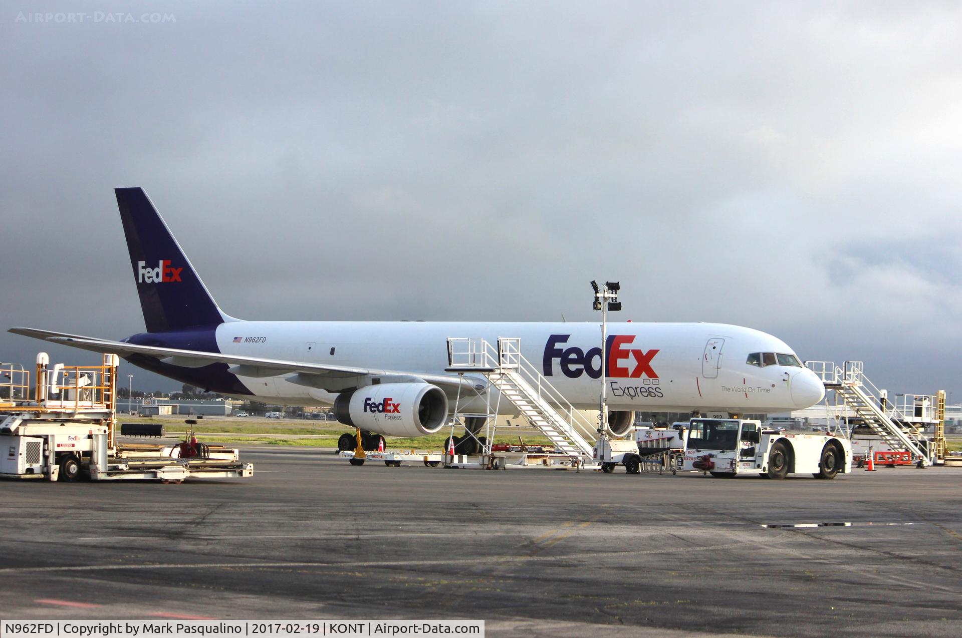 N962FD, 1988 Boeing 757-2G5 C/N 24176, Boeing 757-200F