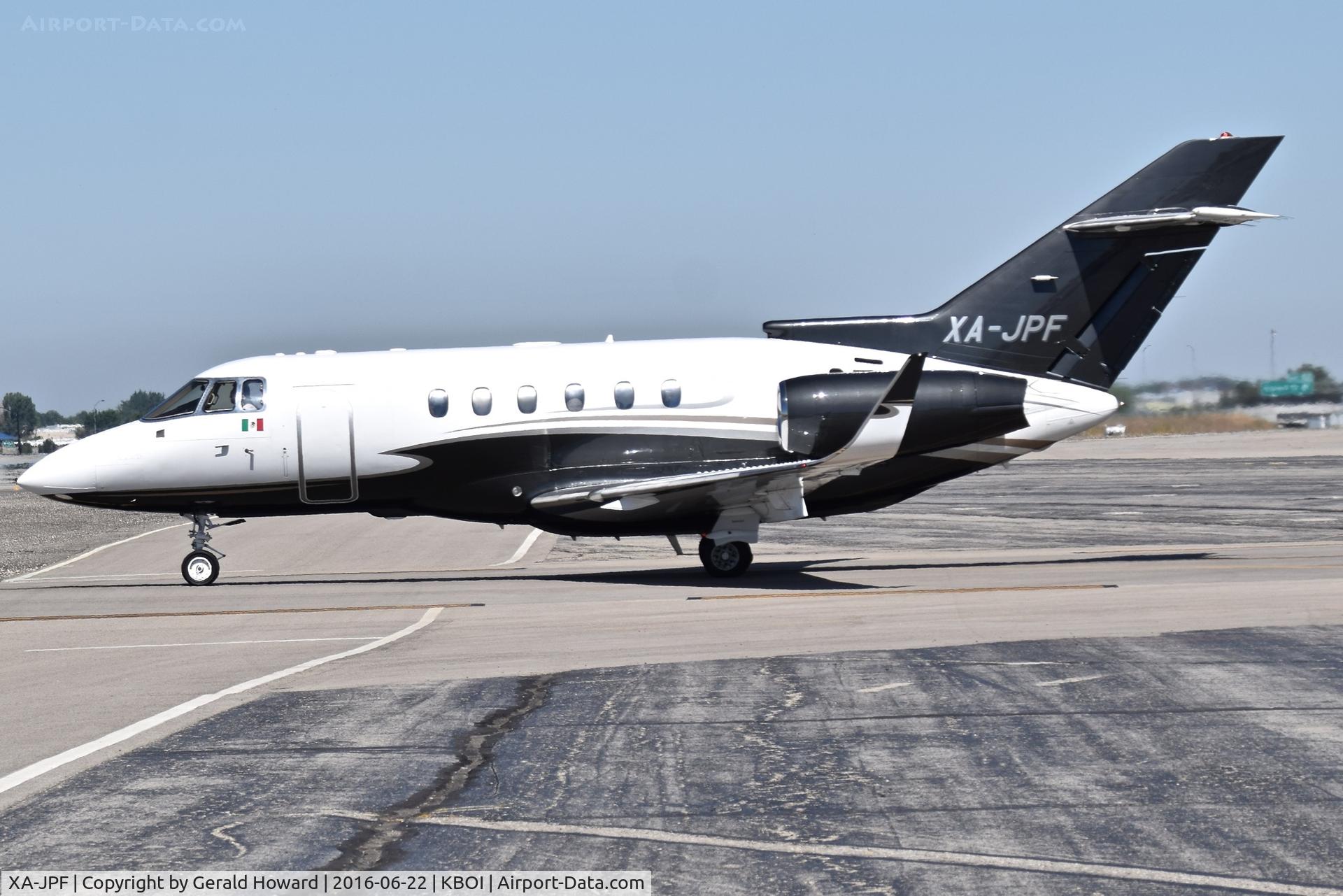 XA-JPF, 1979 Raytheon Hawker 800XS C/N 258327, Leaving the north GA ramp.