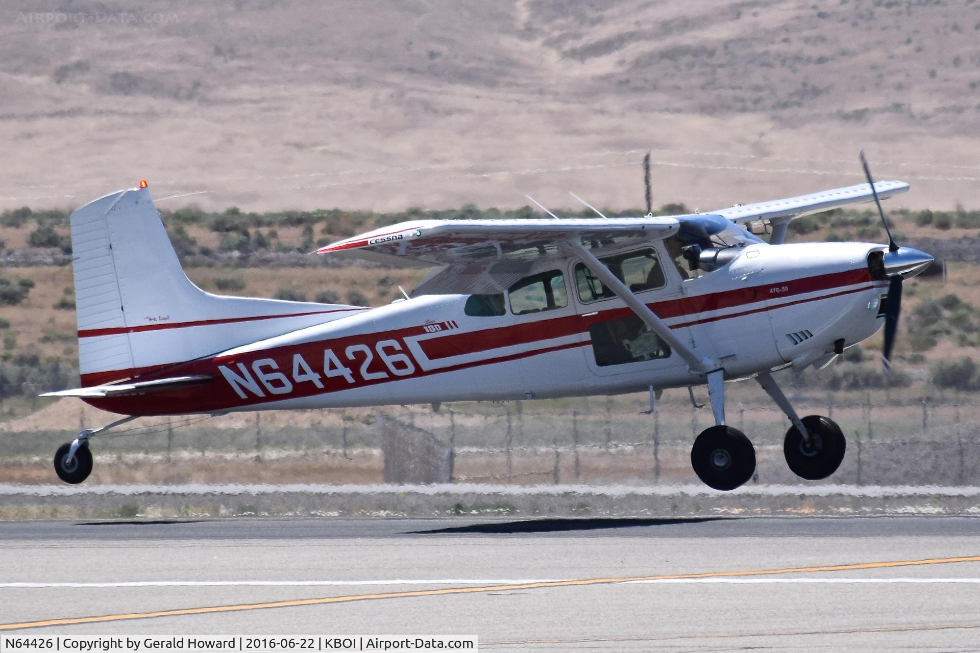 N64426, 1977 Cessna 180K Skywagon C/N 18052897, Landing RWY 28R.