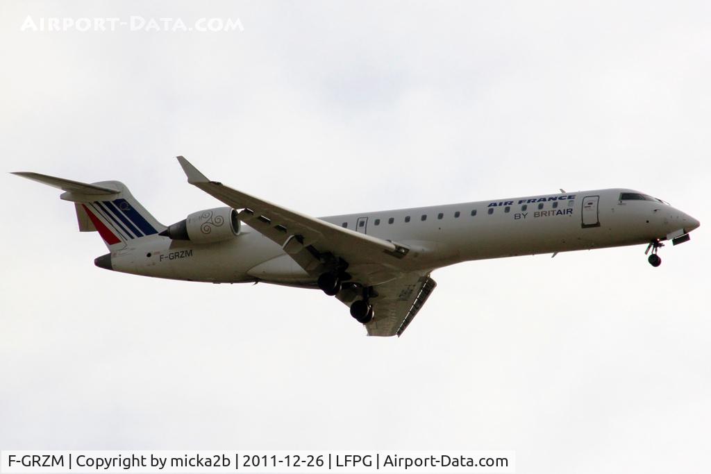 F-GRZM, Canadair CRJ-700 (CL-600-2C10) Regional Jet C/N 10263, Landing