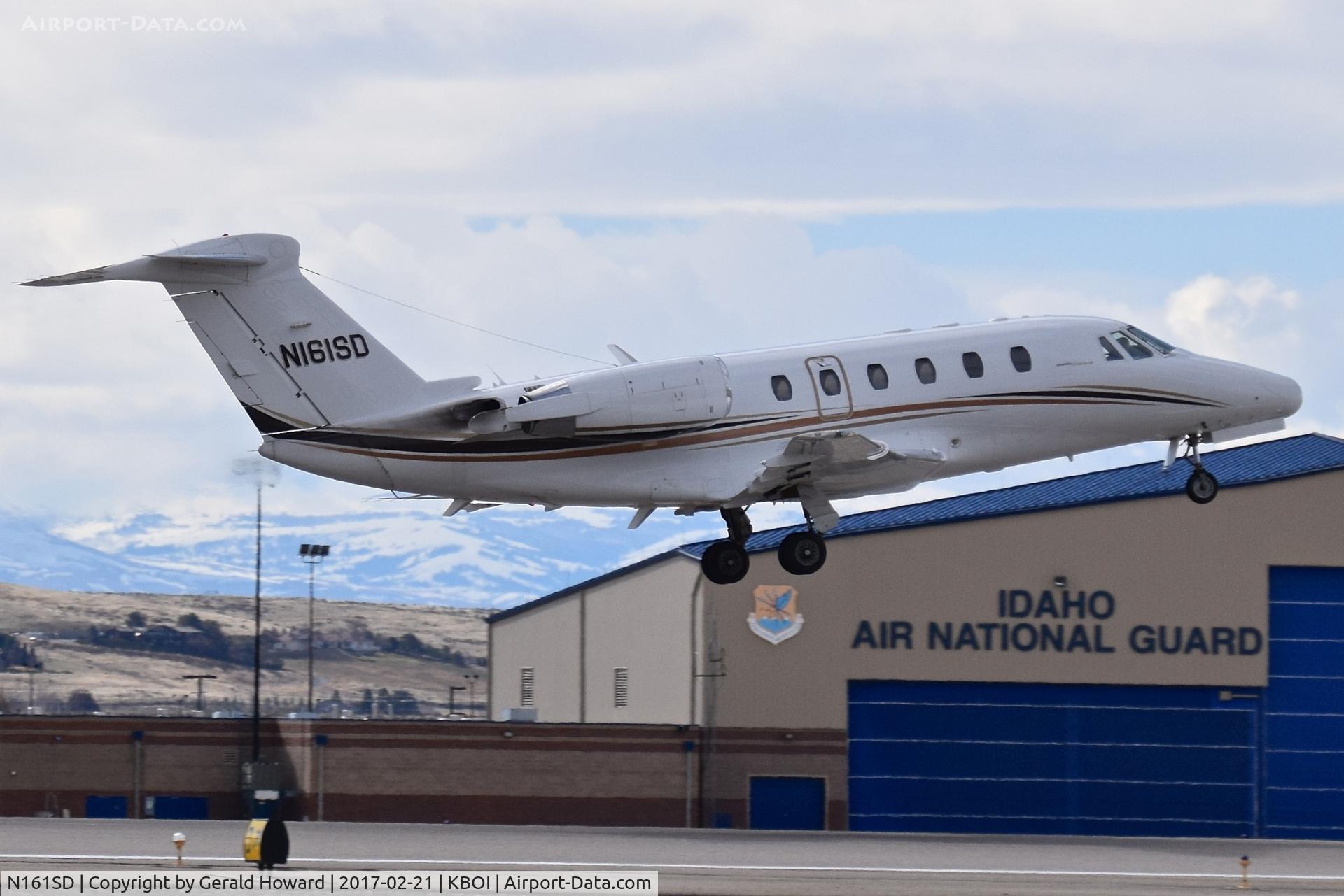 N161SD, 1996 Cessna 650 Citation VII C/N 650-7066, Landing RWY 28L.
