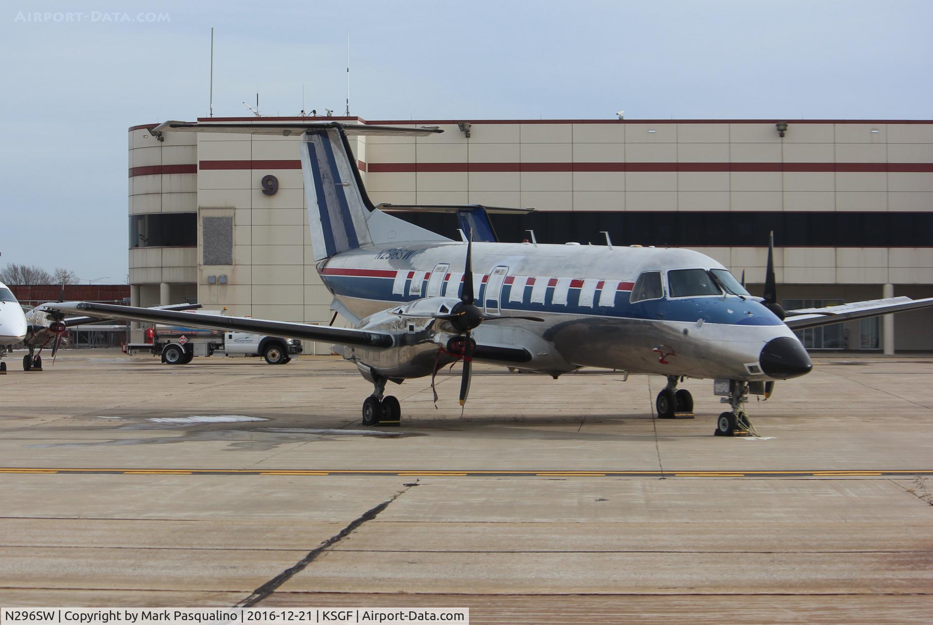 N296SW, 1996 Embraer EMB-120ER Brasilia C/N 120.325, EMB-120ER