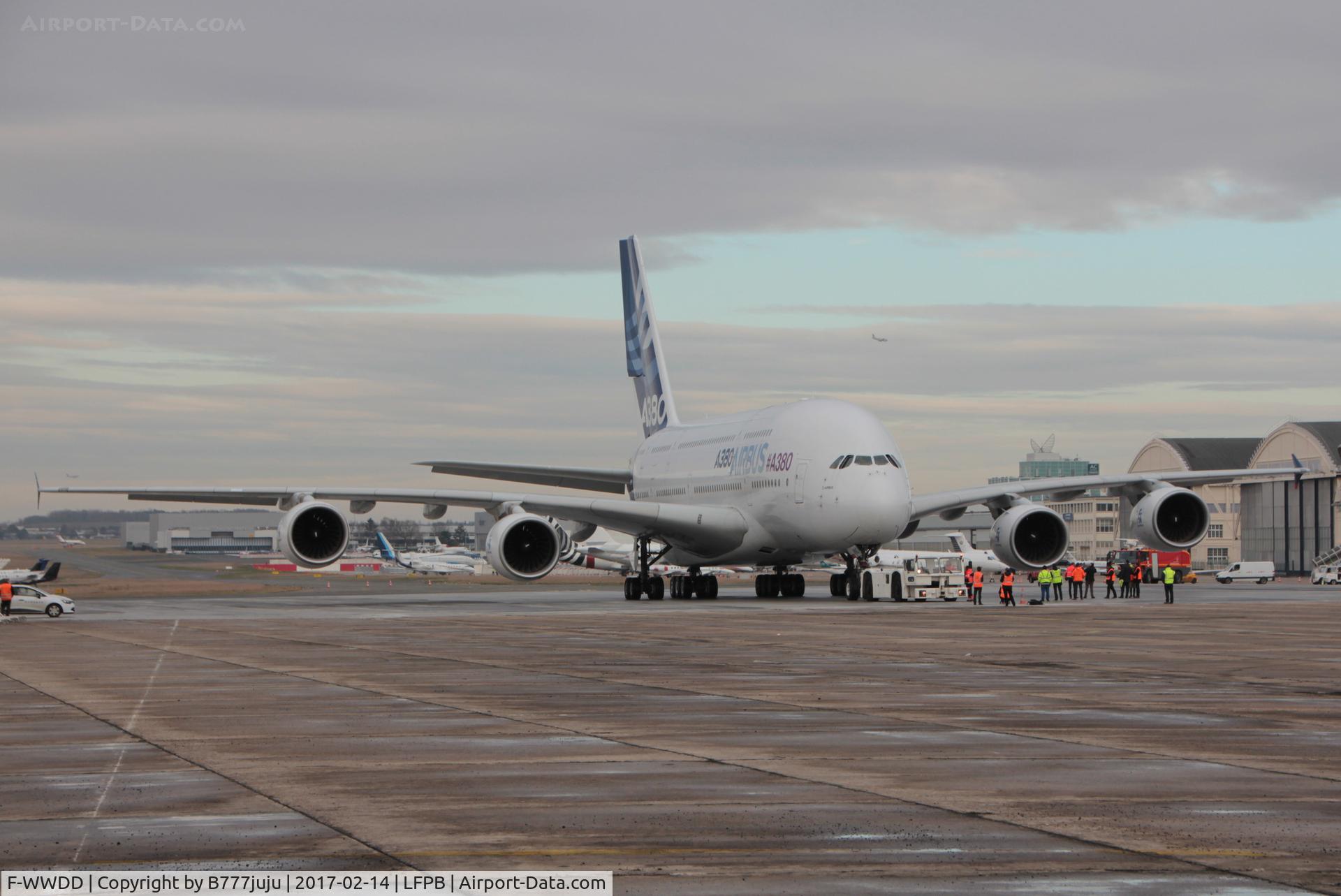 F-WWDD, 2005 Airbus A380-861 C/N 004, last landing, put in display at Air And Space Museeum at Le Bourget Airport