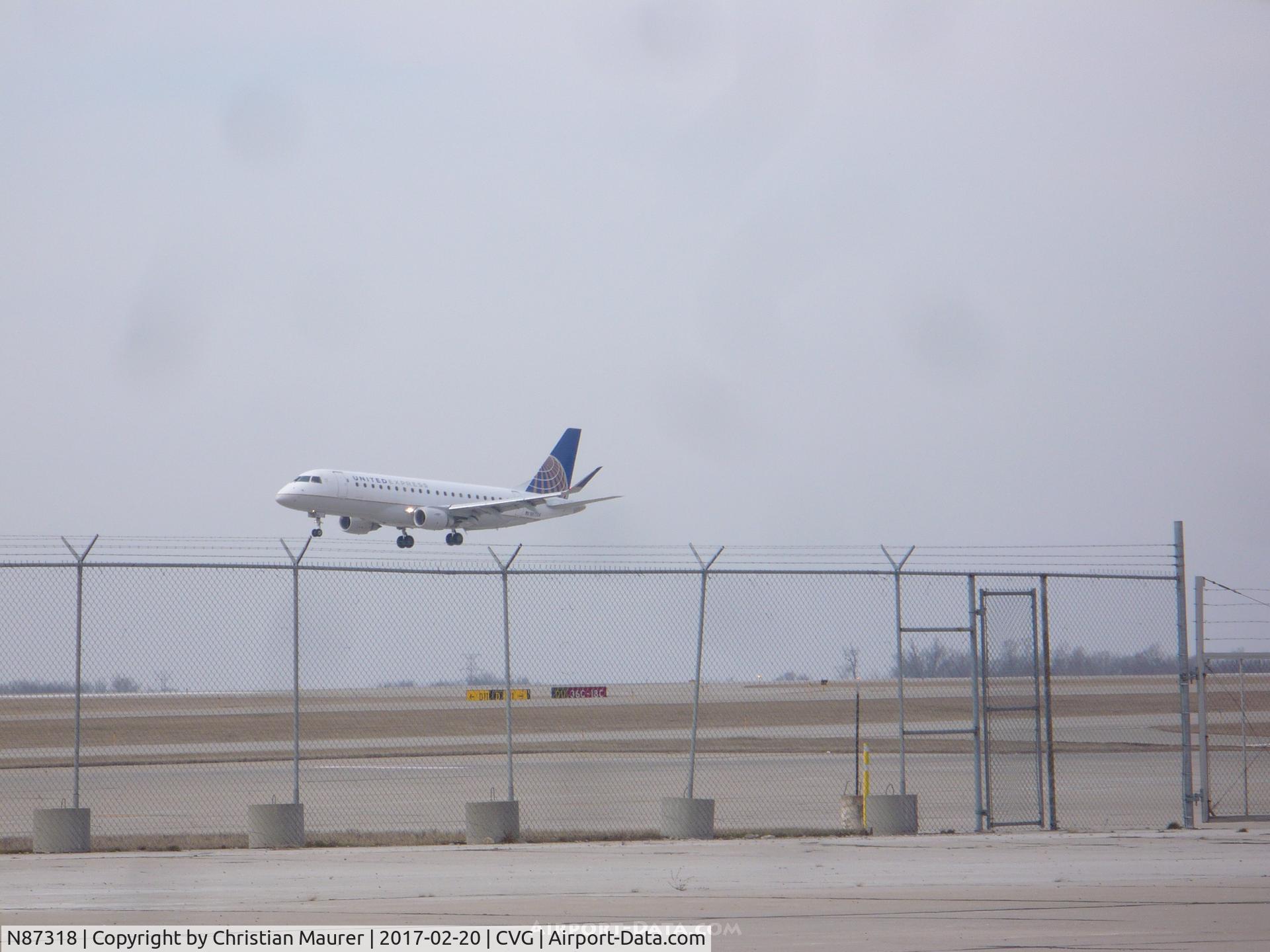 N87318, 2014 Embraer 175LR (ERJ-170-200LR) C/N 17000443, United Express ERJ175LR in from Houston (IAH)