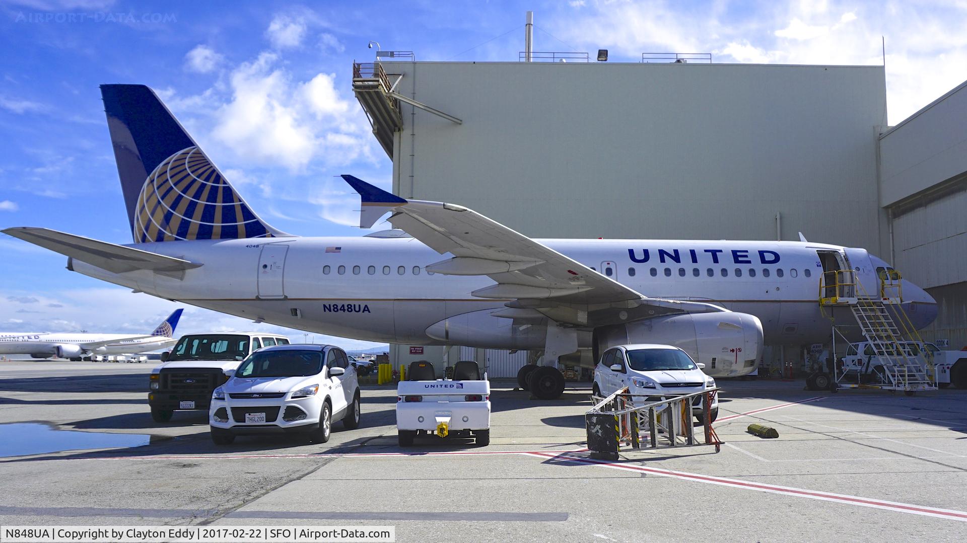 N848UA, 2002 Airbus A319-131 C/N 1647, SFO 2017