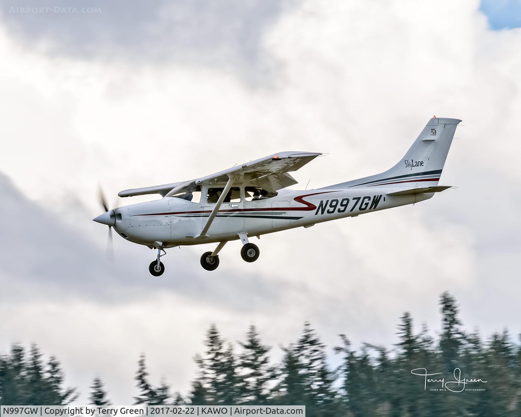 N997GW, 2001 Cessna 182T Skylane C/N 18280997, KAWO