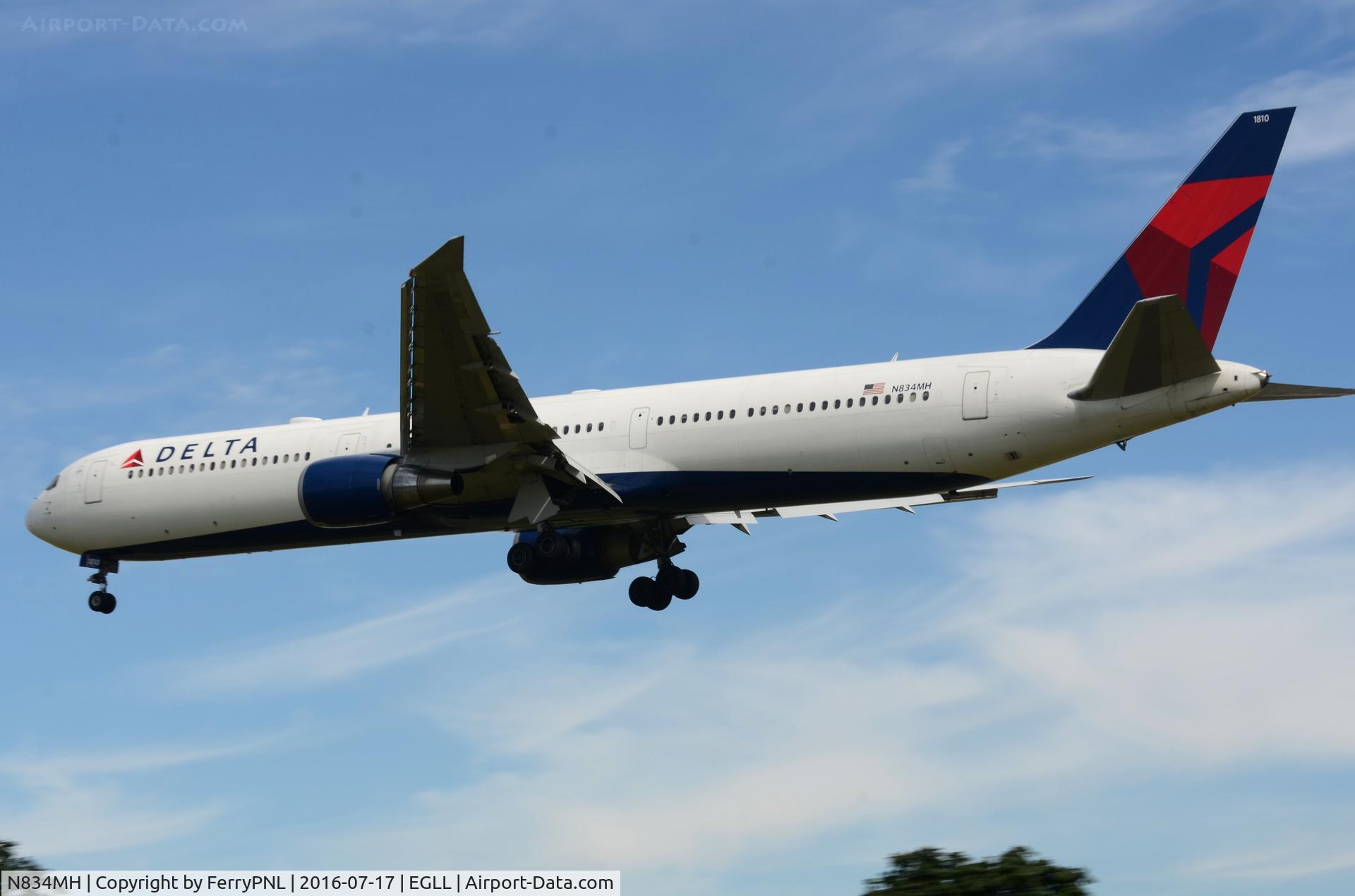 N834MH, 2000 Boeing 767-432/ER C/N 29707, Delta B764 landing