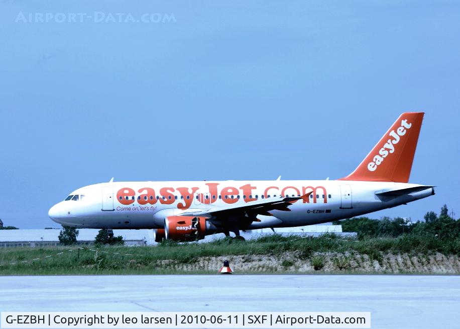 G-EZBH, 2006 Airbus A319-111 C/N 2959, Berlin SXF 11.6.2010