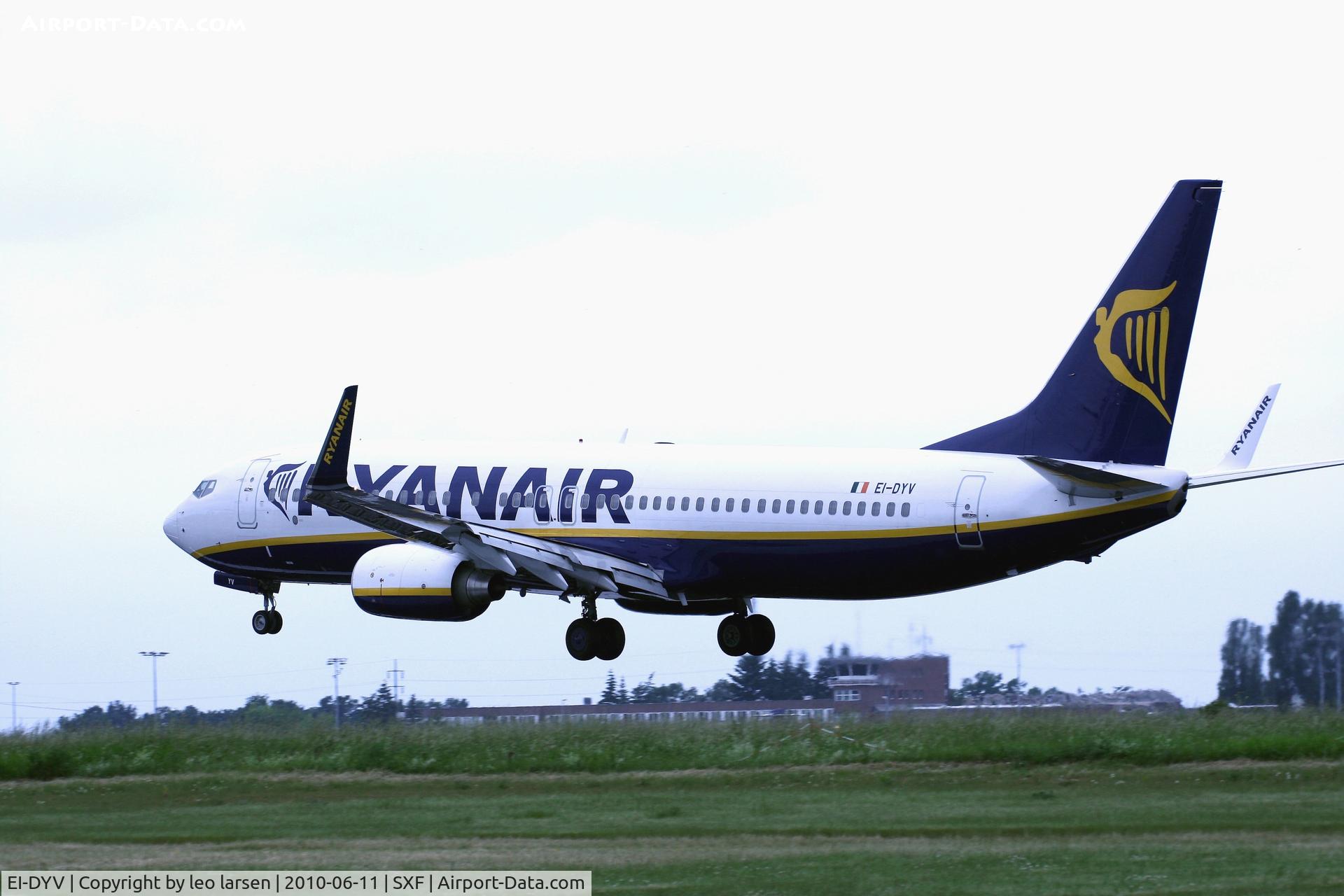 EI-DYV, 2008 Boeing 737-8AS C/N 37512, Berlin SXF 11.6.2010