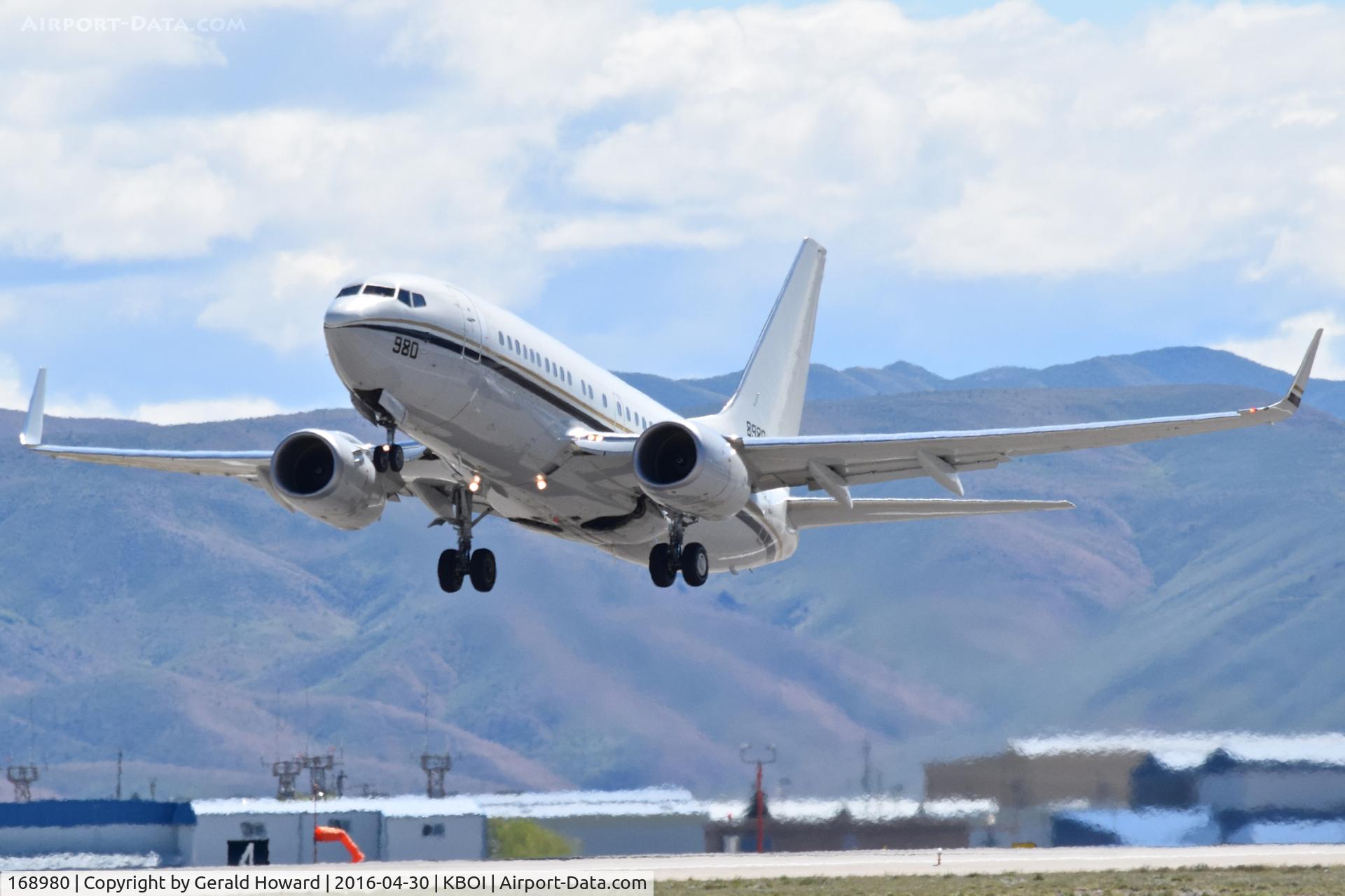 168980, 2014 Boeing C-40A Clipper C/N 43827, Take off from RWY 28L.  VR-59 “The Lone Star Express”, NAS JRB Fort Worth, TX.