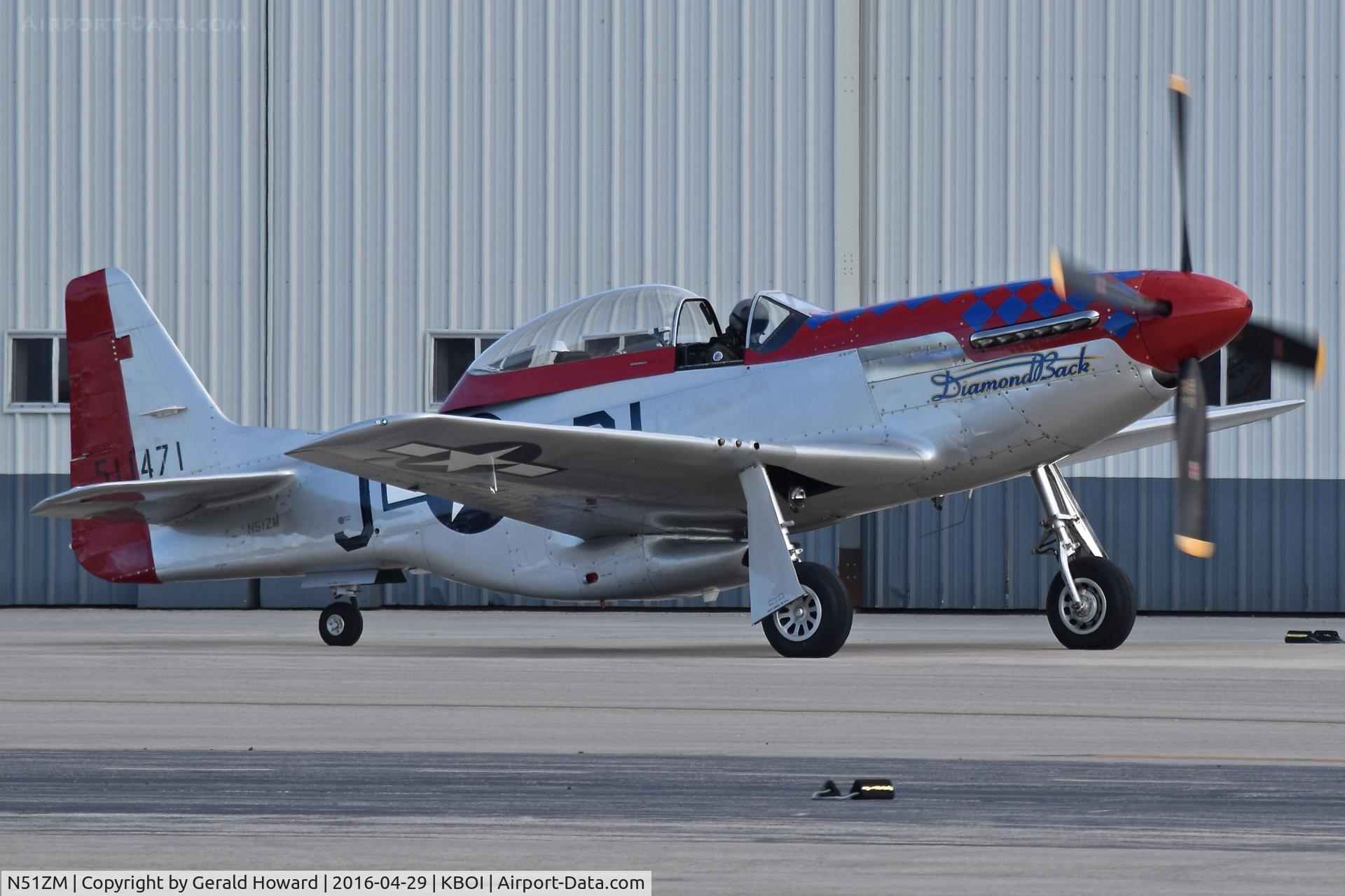 N51ZM, 1945 North American P-51D Mustang C/N 45-11471, Starting up on north GA ramp.