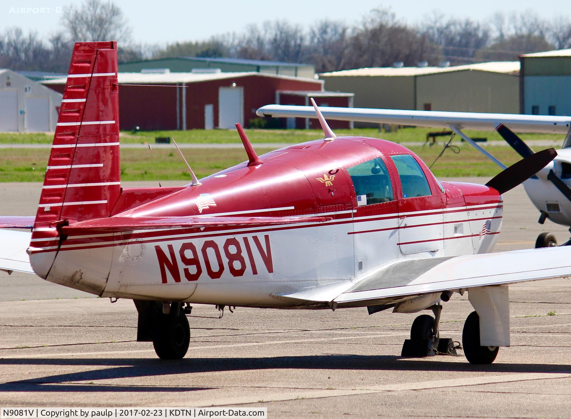 N9081V, 1968 Mooney M20E C/N 690015, At Downtown Shreveport.