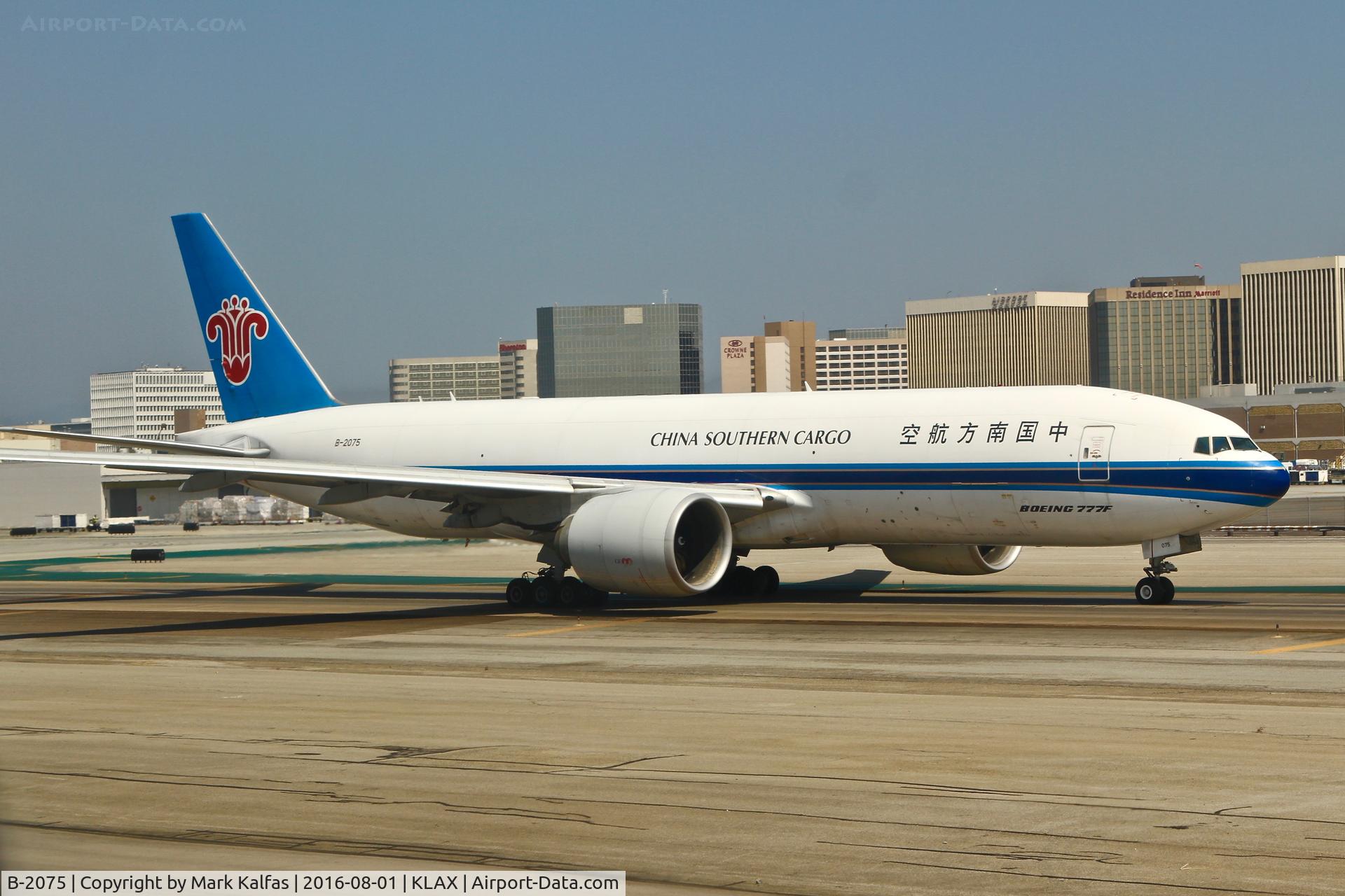 B-2075, 2009 Boeing 777-F1B C/N 37312, China Southern Cargo Boeing 777-F1B, RWY 25R KLAX