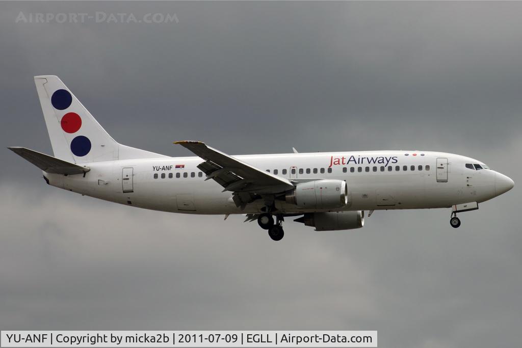 YU-ANF, 1985 Boeing 737-3H9 C/N 23330/1136, Landing