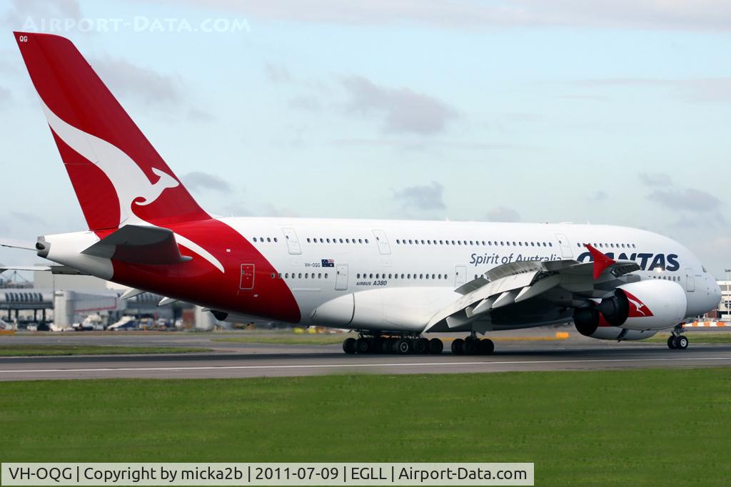 VH-OQG, 2009 Airbus A380-842 C/N 047, Landing