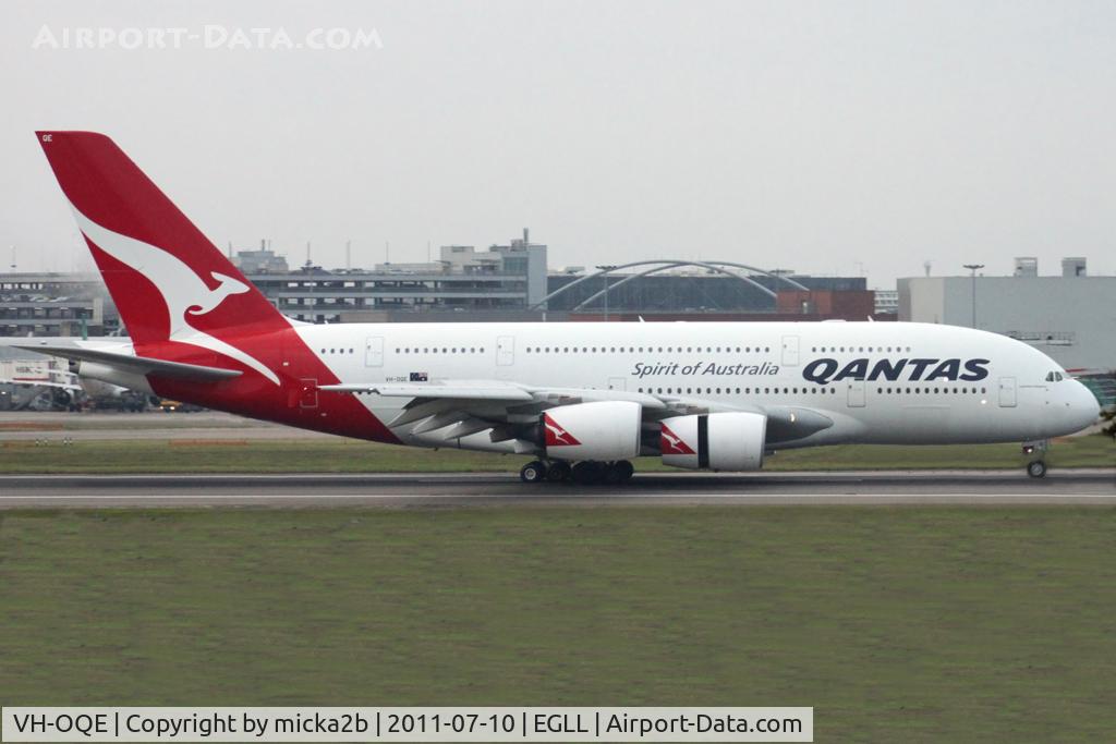 VH-OQE, 2009 Airbus A380-842 C/N 027, Taxiing