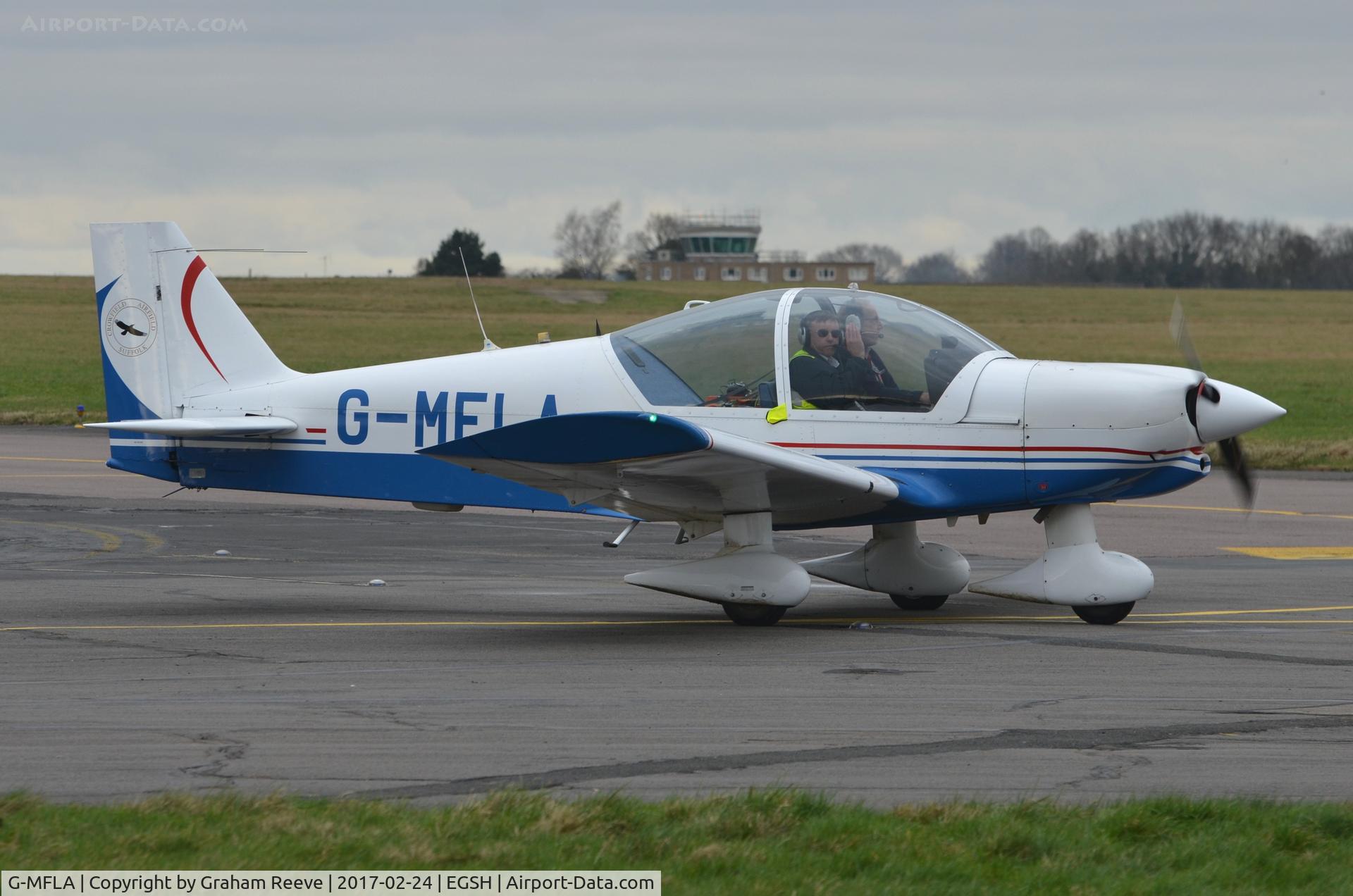 G-MFLA, 1994 Robin HR-200-120B C/N 282, Departing from Norwich.
